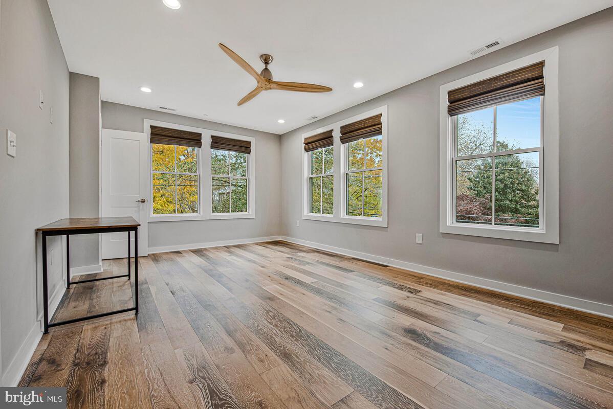 3636 S ST NW, WASHINGTON, District Of Columbia 20007, 6 Bedrooms Bedrooms, 11 Rooms Rooms,4 BathroomsBathrooms,Residential,For sale,3636 S ST NW,DCDC2228138 MLS # DCDC2228138