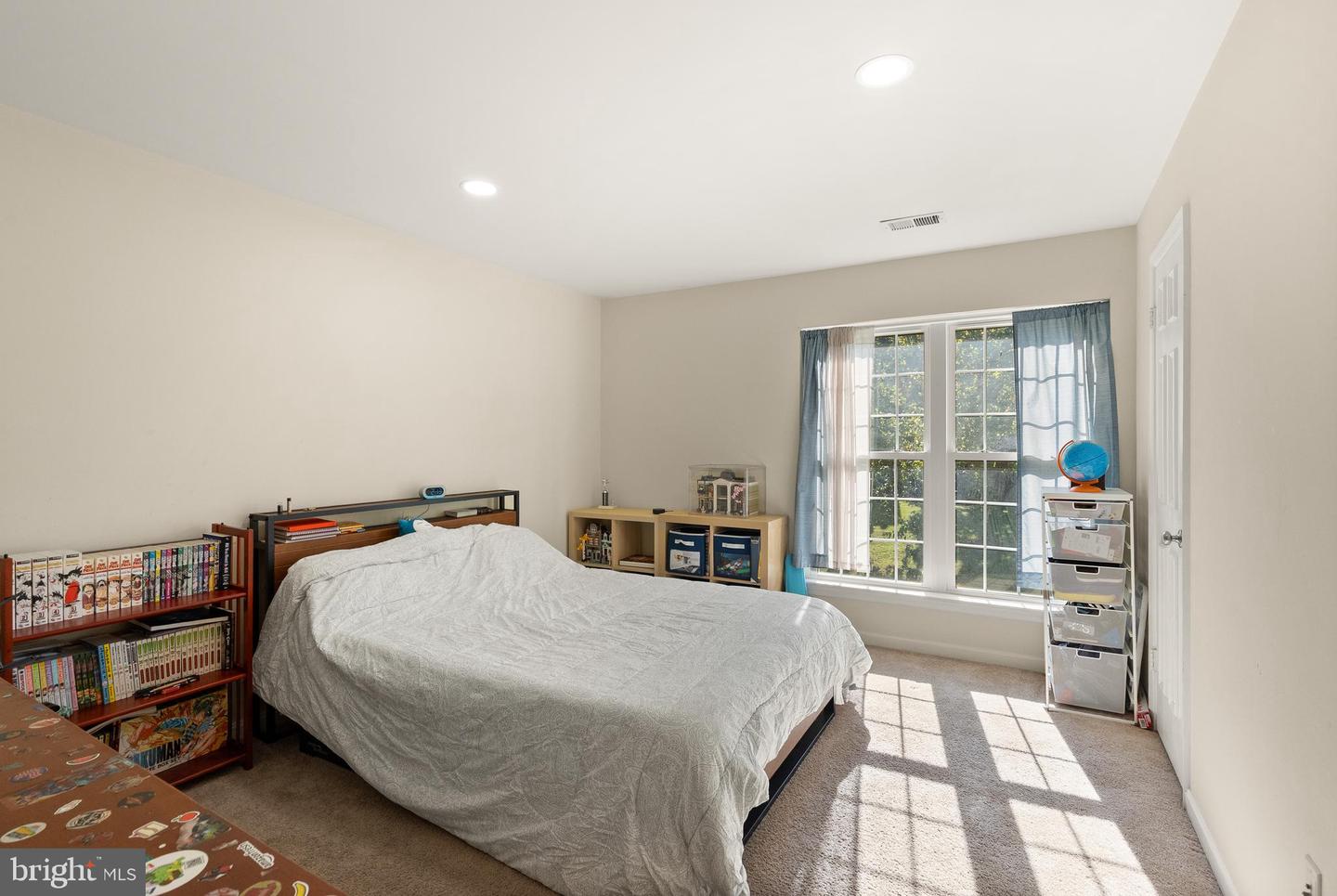 6905-B KEYSER WAY, ALEXANDRIA, Virginia 22310, 2 Bedrooms Bedrooms, ,2 BathroomsBathrooms,Residential,For sale,6905-B KEYSER WAY,VAFX2276352 MLS # VAFX2276352