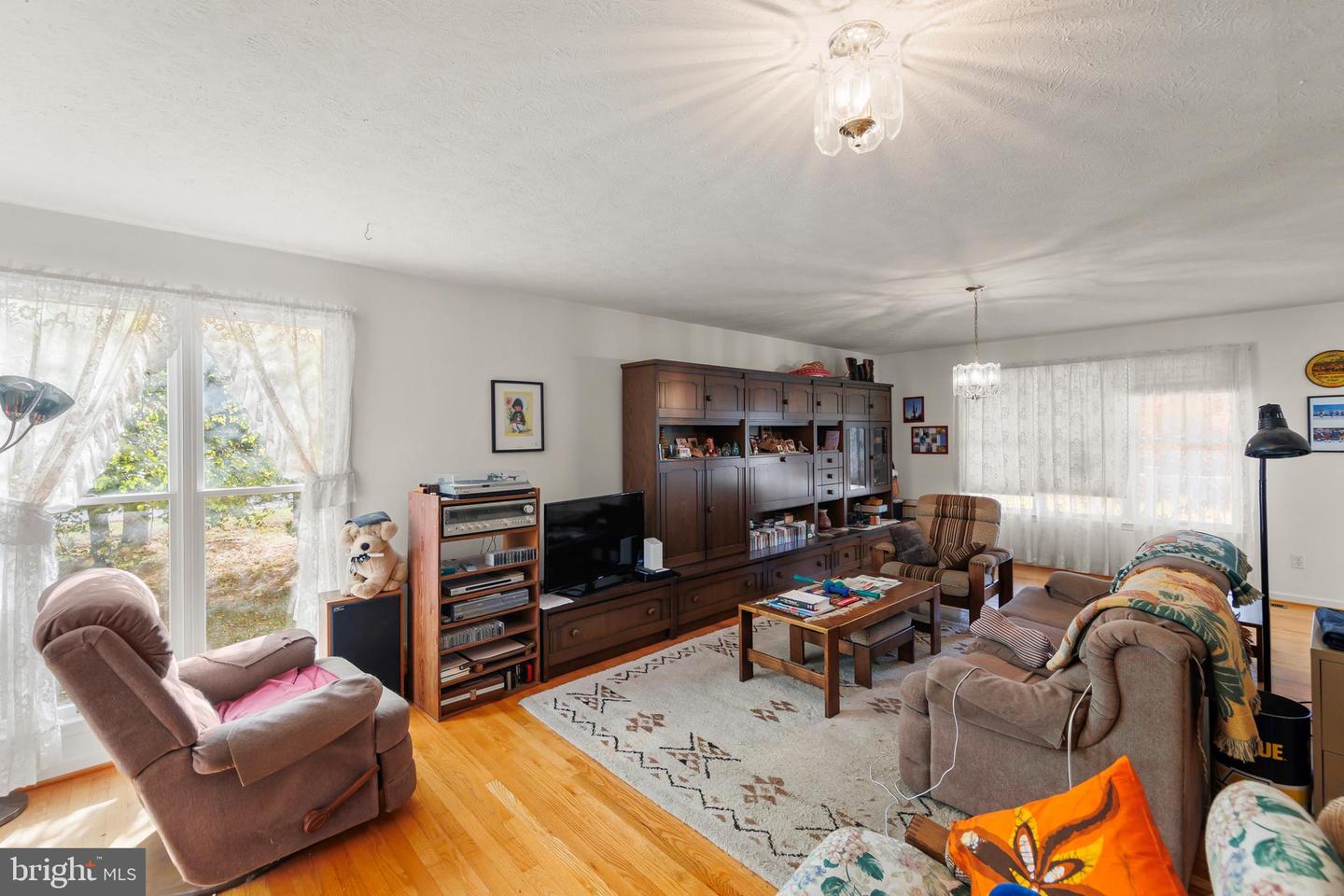 100 WINNS CIR, WINCHESTER, Virginia 22602, 4 Bedrooms Bedrooms, ,2 BathroomsBathrooms,Residential,For sale,100 WINNS CIR,VAFV2037826 MLS # VAFV2037826