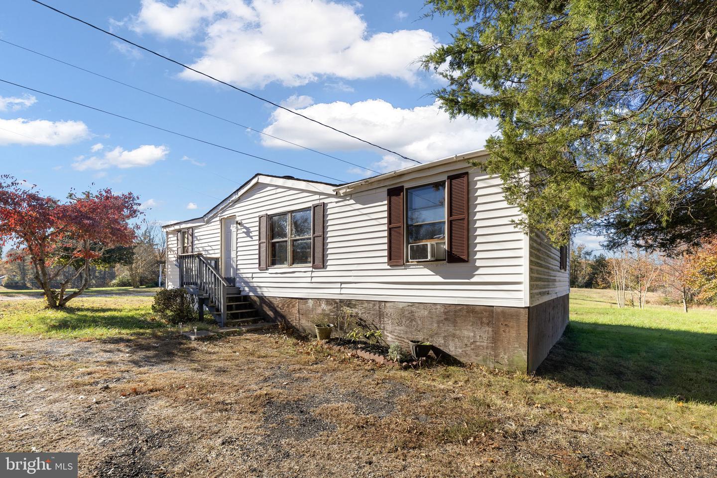 9004 THORNTON ROLLING RD, FREDERICKSBURG, Virginia 22408, 2 Bedrooms Bedrooms, ,2 BathroomsBathrooms,Residential,For sale,9004 THORNTON ROLLING RD,VASP2037458 MLS # VASP2037458