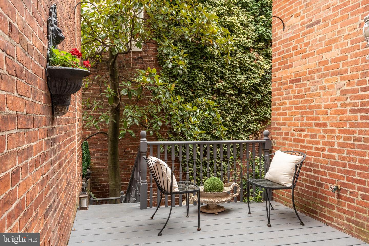 3070 Q ST NW, WASHINGTON, District Of Columbia 20007, 5 Bedrooms Bedrooms, ,3 BathroomsBathrooms,Residential,For sale,3070 Q ST NW,DCDC2232752 MLS # DCDC2232752