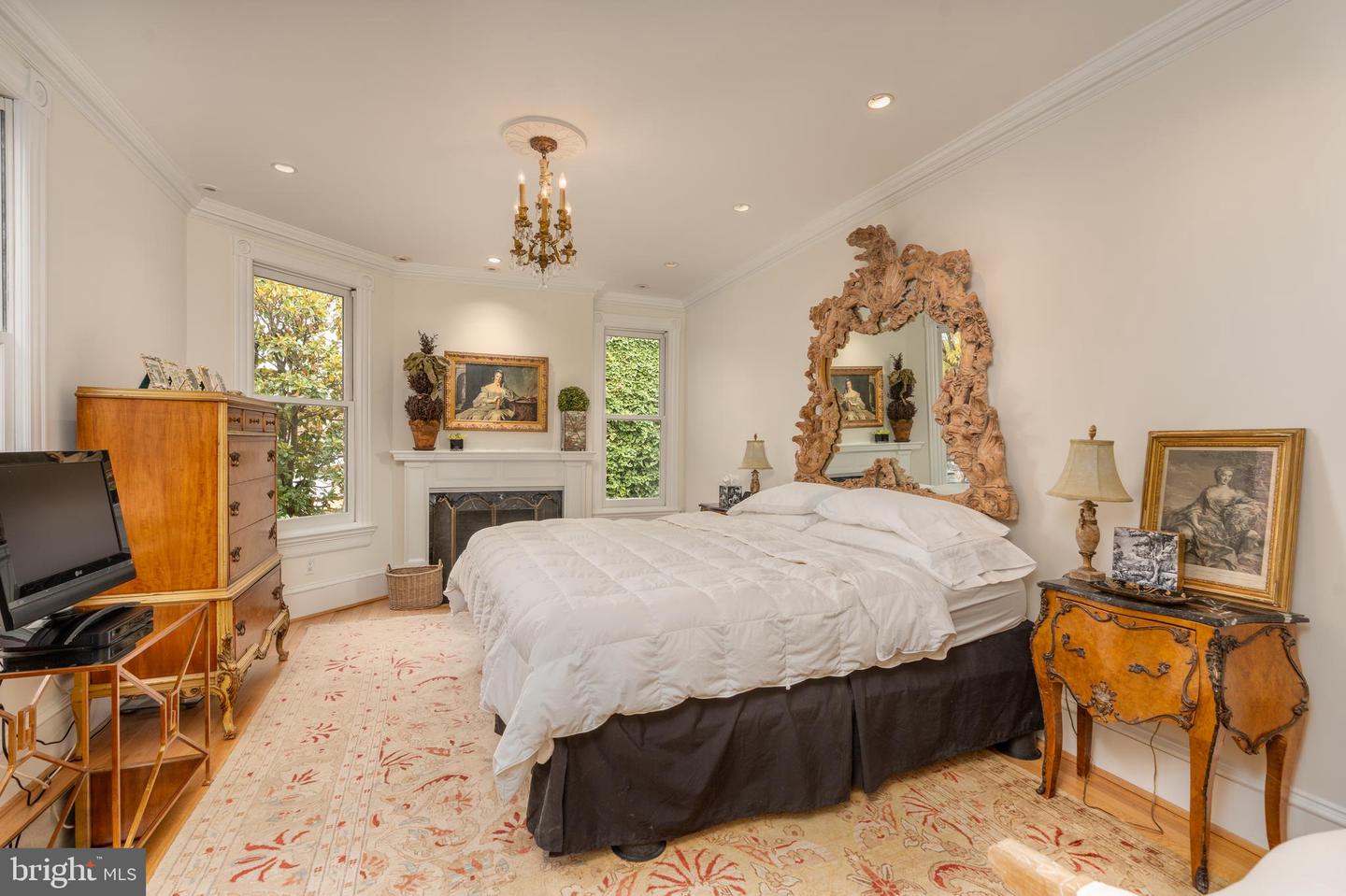 3070 Q ST NW, WASHINGTON, District Of Columbia 20007, 5 Bedrooms Bedrooms, ,3 BathroomsBathrooms,Residential,For sale,3070 Q ST NW,DCDC2232752 MLS # DCDC2232752