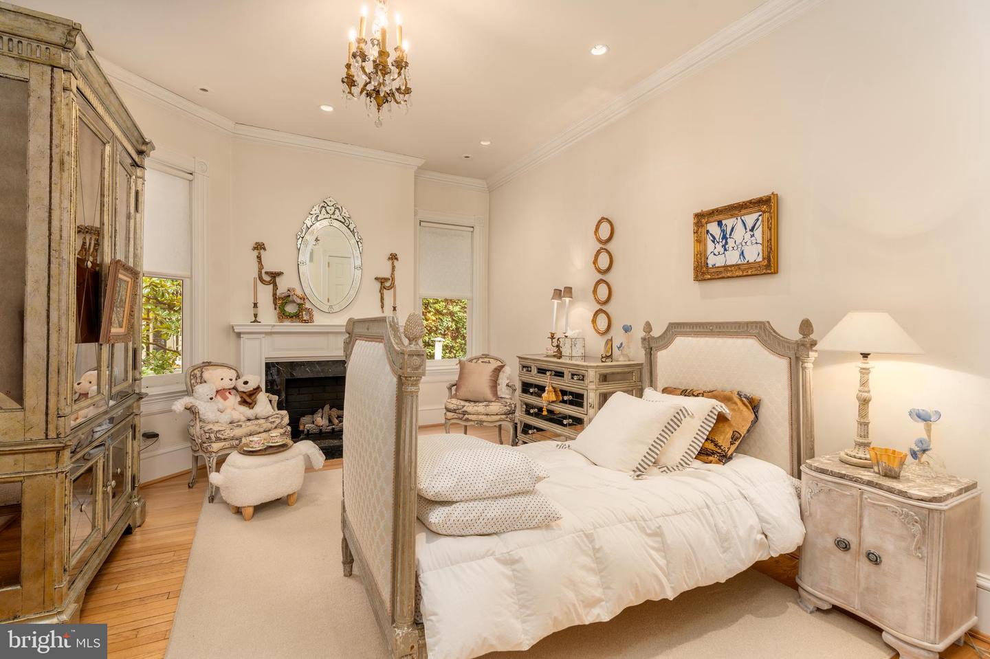 3070 Q ST NW, WASHINGTON, District Of Columbia 20007, 5 Bedrooms Bedrooms, ,3 BathroomsBathrooms,Residential,For sale,3070 Q ST NW,DCDC2232752 MLS # DCDC2232752