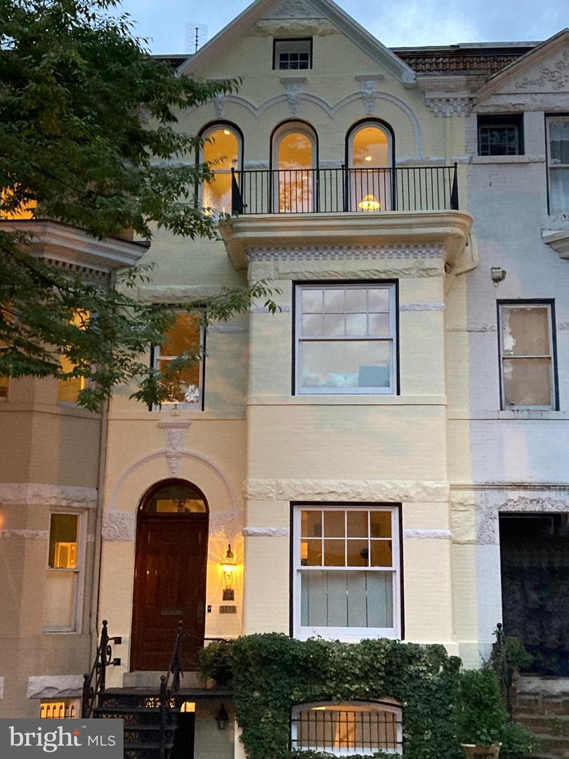 3070 Q ST NW, WASHINGTON, District Of Columbia 20007, 5 Bedrooms Bedrooms, ,3 BathroomsBathrooms,Residential,For sale,3070 Q ST NW,DCDC2232752 MLS # DCDC2232752