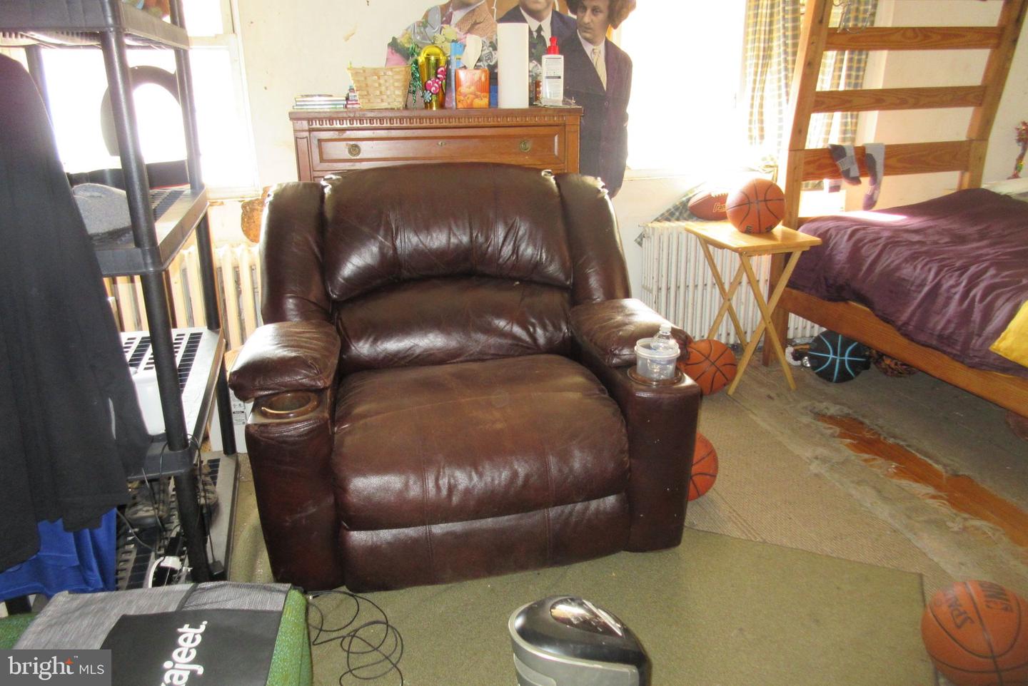 507 OAKWOOD ST SE, WASHINGTON, District Of Columbia 20032, 3 Bedrooms Bedrooms, ,2 BathroomsBathrooms,Residential,For sale,507 OAKWOOD ST SE,DCDC2121516 MLS # DCDC2121516