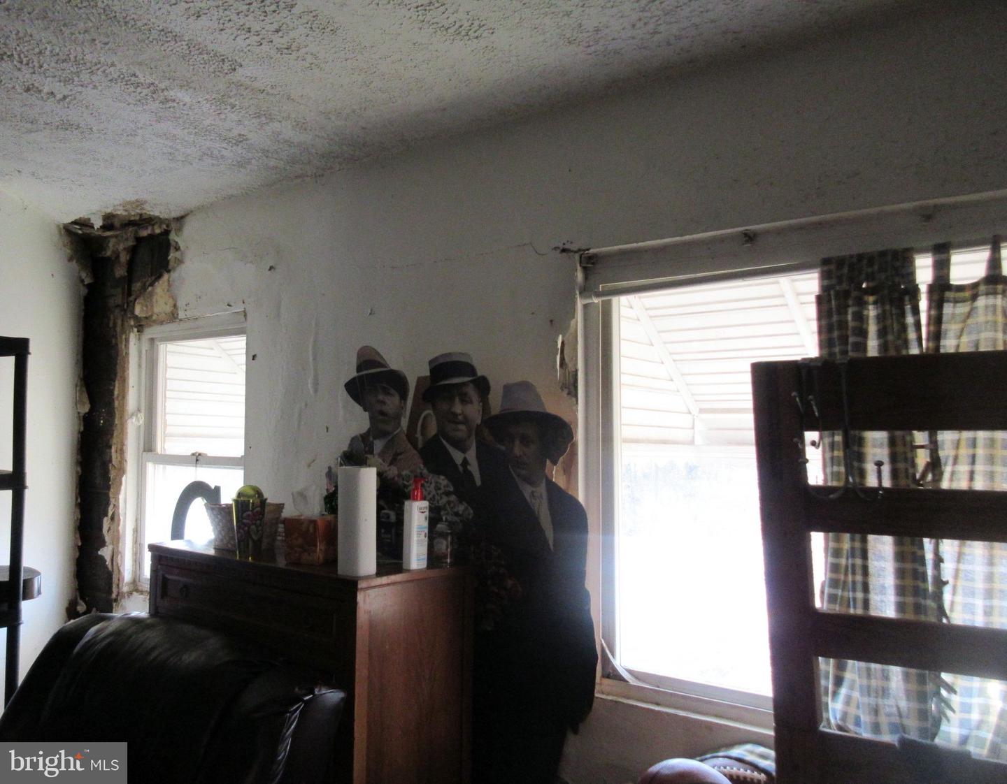 507 OAKWOOD ST SE, WASHINGTON, District Of Columbia 20032, 3 Bedrooms Bedrooms, ,2 BathroomsBathrooms,Residential,For sale,507 OAKWOOD ST SE,DCDC2121516 MLS # DCDC2121516