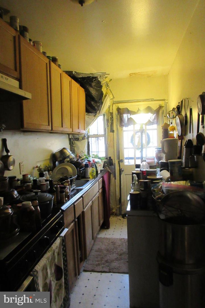 507 OAKWOOD ST SE, WASHINGTON, District Of Columbia 20032, 3 Bedrooms Bedrooms, ,2 BathroomsBathrooms,Residential,For sale,507 OAKWOOD ST SE,DCDC2121516 MLS # DCDC2121516