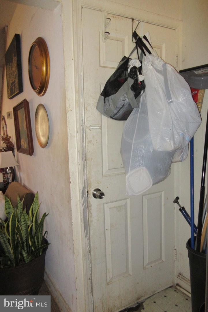 507 OAKWOOD ST SE, WASHINGTON, District Of Columbia 20032, 3 Bedrooms Bedrooms, ,2 BathroomsBathrooms,Residential,For sale,507 OAKWOOD ST SE,DCDC2121516 MLS # DCDC2121516