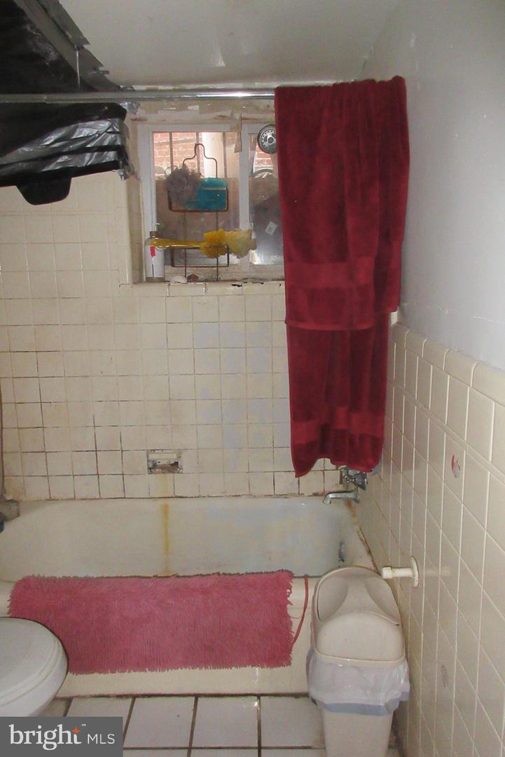 507 OAKWOOD ST SE, WASHINGTON, District Of Columbia 20032, 3 Bedrooms Bedrooms, ,2 BathroomsBathrooms,Residential,For sale,507 OAKWOOD ST SE,DCDC2121516 MLS # DCDC2121516