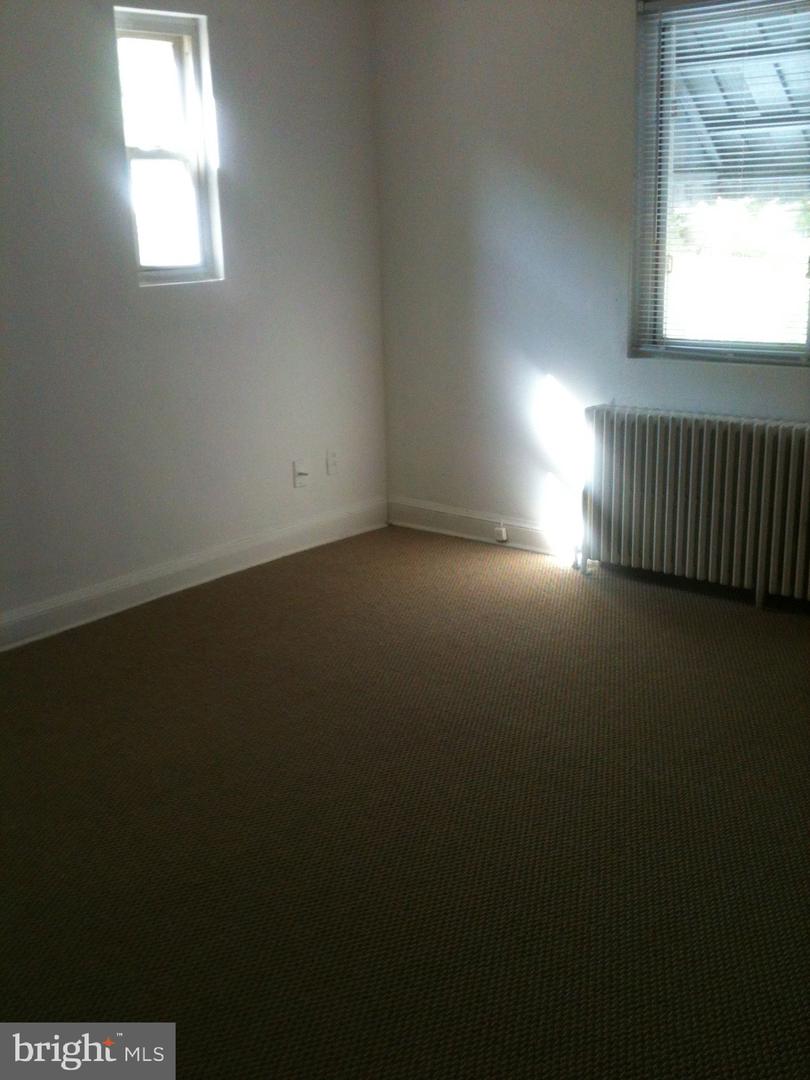 507 OAKWOOD ST SE, WASHINGTON, District Of Columbia 20032, 3 Bedrooms Bedrooms, ,2 BathroomsBathrooms,Residential,For sale,507 OAKWOOD ST SE,DCDC2121516 MLS # DCDC2121516