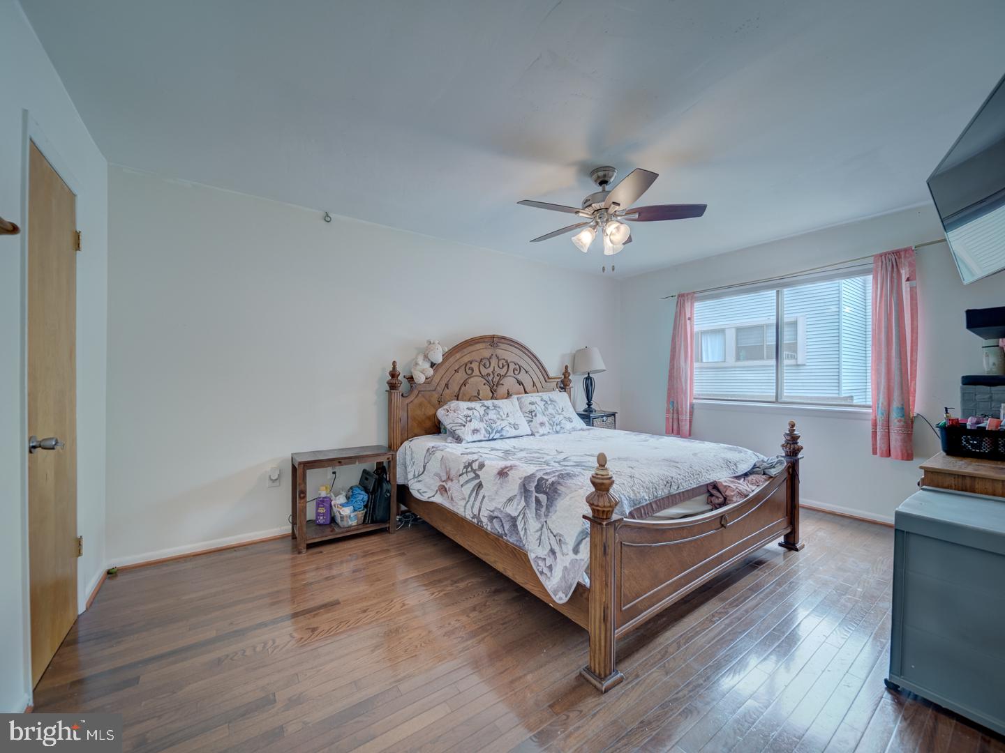 5674 OAK TANAGER CT, BURKE, Virginia 22015, 3 Bedrooms Bedrooms, ,1 BathroomBathrooms,Residential,For sale,5674 OAK TANAGER CT,VAFX2257692 MLS # VAFX2257692 5674 OAK TANAGER CT, BURKE, Virginia 22015, 3 Bedrooms Bedrooms, ,1 BathroomBathrooms,Residential,For sale,5674 OAK TANAGER CT,VAFX2257692 MLS # VAFX2257692