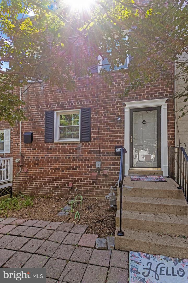 210 ASPEN ST, ALEXANDRIA, Virginia 22305, 3 Bedrooms Bedrooms, ,2 BathroomsBathrooms,Residential,For sale,210 ASPEN ST,VAAX2049870 MLS # VAAX2049870 210 ASPEN ST, ALEXANDRIA, Virginia 22305, 3 Bedrooms Bedrooms, ,2 BathroomsBathrooms,Residential,For sale,210 ASPEN ST,VAAX2049870 MLS # VAAX2049870