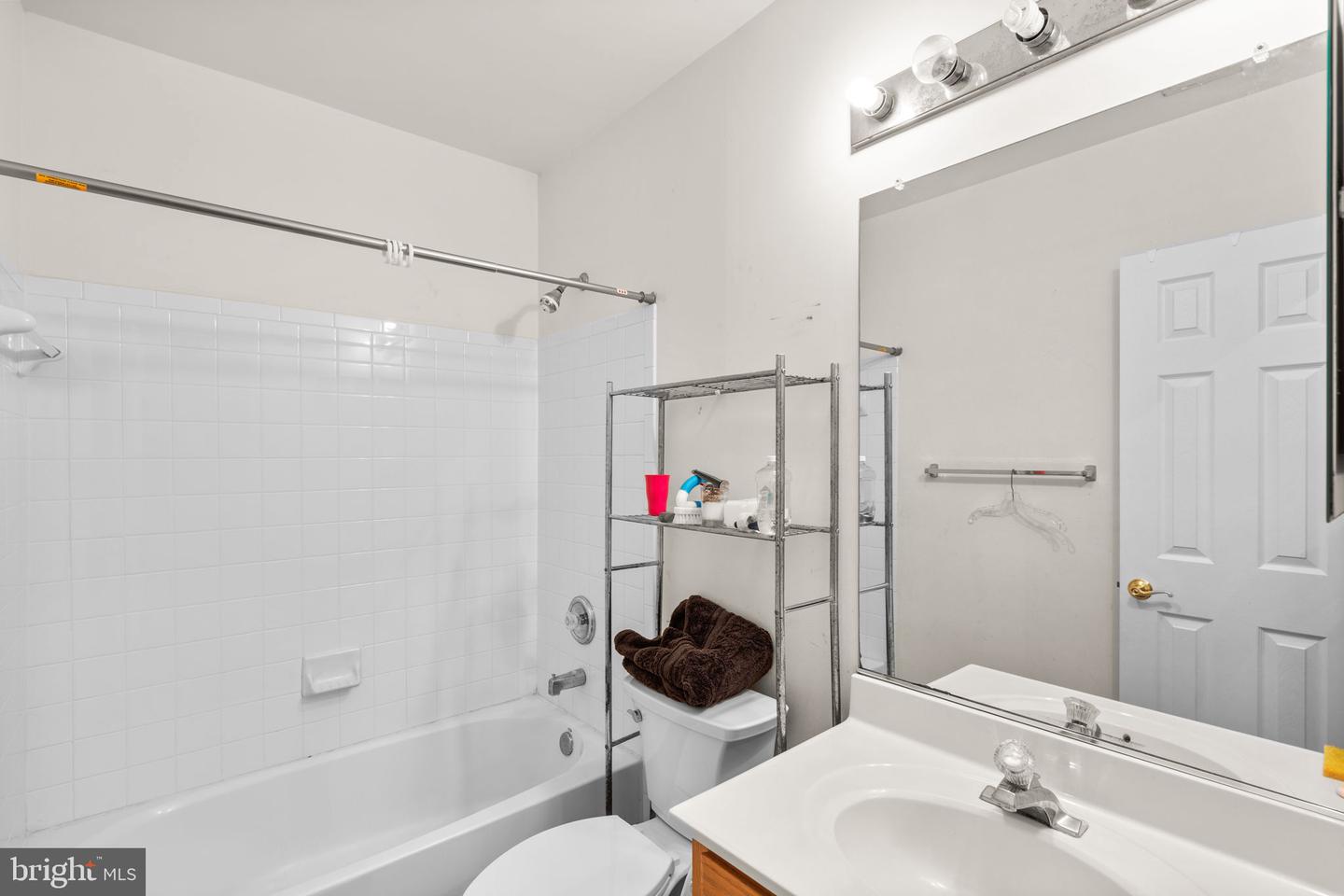 2612 CREEK MOOR CT, WOODBRIDGE, Virginia 22191, 3 Bedrooms Bedrooms, ,3 BathroomsBathrooms,Residential,For sale,2612 CREEK MOOR CT,VAPW2105574 MLS # VAPW2105574