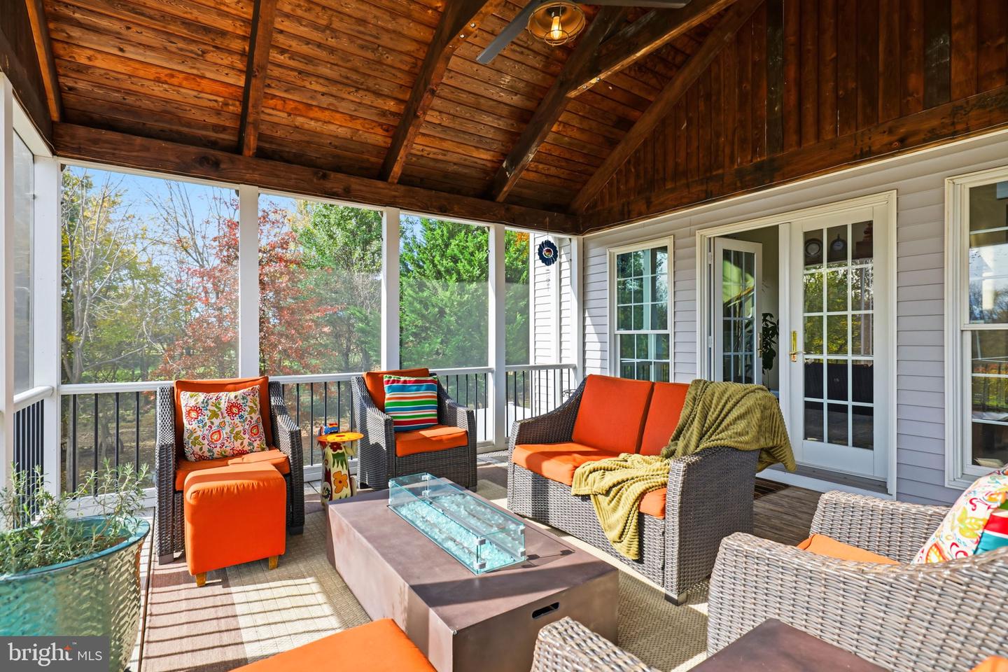 13902 BRONCO LN, LOVETTSVILLE, Virginia 20180, 4 Bedrooms Bedrooms, ,3 BathroomsBathrooms,Residential,For sale,13902 BRONCO LN,VALO2110032 MLS # VALO2110032 13902 BRONCO LN, LOVETTSVILLE, Virginia 20180, 4 Bedrooms Bedrooms, ,3 BathroomsBathrooms,Residential,For sale,13902 BRONCO LN,VALO2110032 MLS # VALO2110032