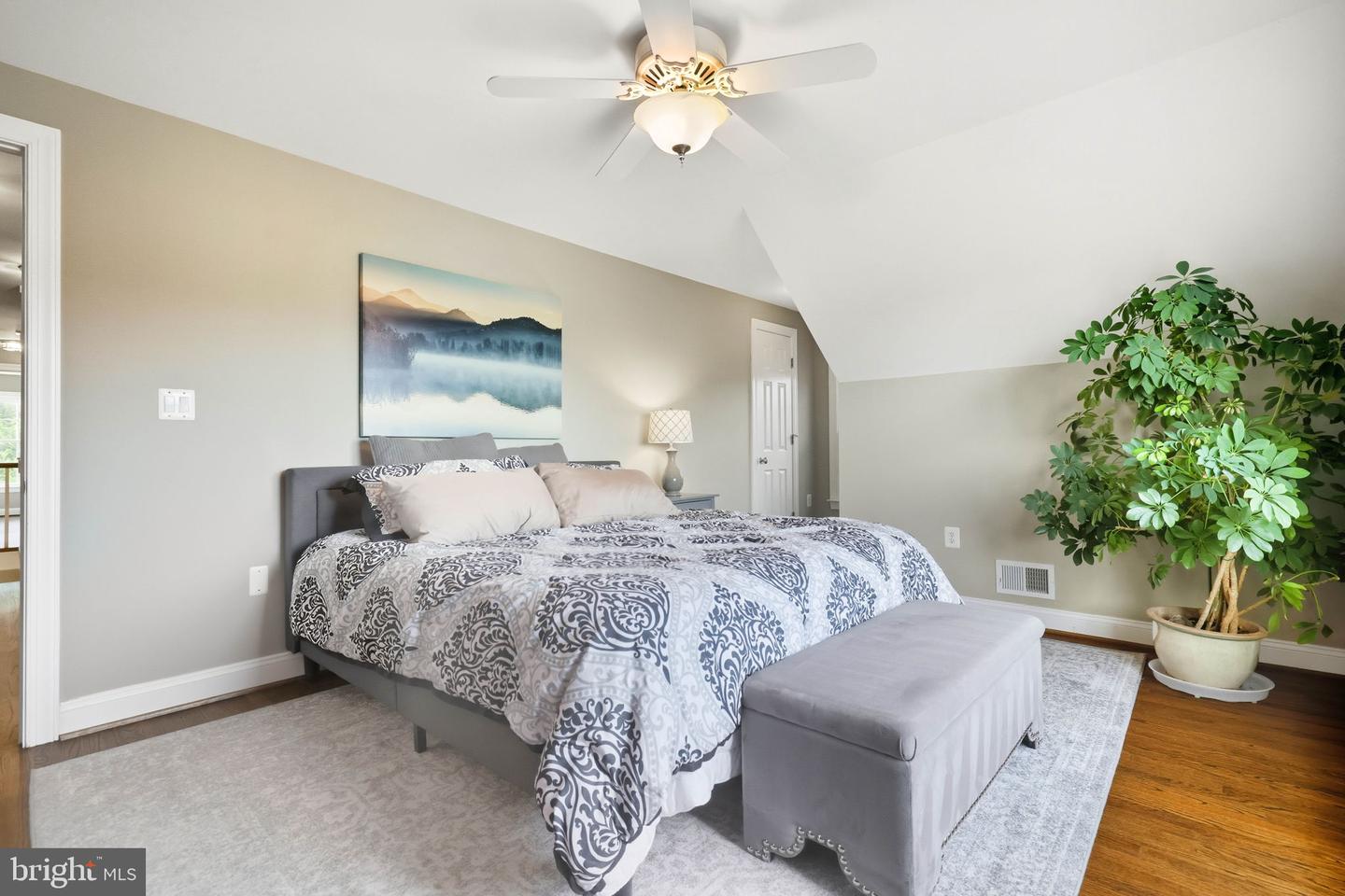 13902 BRONCO LN, LOVETTSVILLE, Virginia 20180, 4 Bedrooms Bedrooms, ,3 BathroomsBathrooms,Residential,For sale,13902 BRONCO LN,VALO2110032 MLS # VALO2110032 13902 BRONCO LN, LOVETTSVILLE, Virginia 20180, 4 Bedrooms Bedrooms, ,3 BathroomsBathrooms,Residential,For sale,13902 BRONCO LN,VALO2110032 MLS # VALO2110032