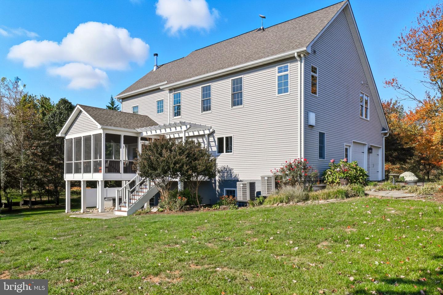 13902 BRONCO LN, LOVETTSVILLE, Virginia 20180, 4 Bedrooms Bedrooms, ,3 BathroomsBathrooms,Residential,For sale,13902 BRONCO LN,VALO2110032 MLS # VALO2110032 13902 BRONCO LN, LOVETTSVILLE, Virginia 20180, 4 Bedrooms Bedrooms, ,3 BathroomsBathrooms,Residential,For sale,13902 BRONCO LN,VALO2110032 MLS # VALO2110032