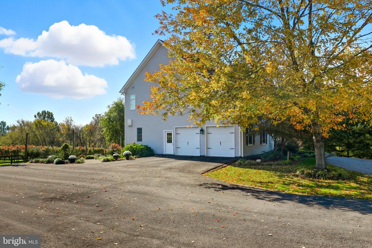 13902 BRONCO LN, LOVETTSVILLE, Virginia 20180, 4 Bedrooms Bedrooms, ,3 BathroomsBathrooms,Residential,For sale,13902 BRONCO LN,VALO2110032 MLS # VALO2110032 13902 BRONCO LN, LOVETTSVILLE, Virginia 20180, 4 Bedrooms Bedrooms, ,3 BathroomsBathrooms,Residential,For sale,13902 BRONCO LN,VALO2110032 MLS # VALO2110032