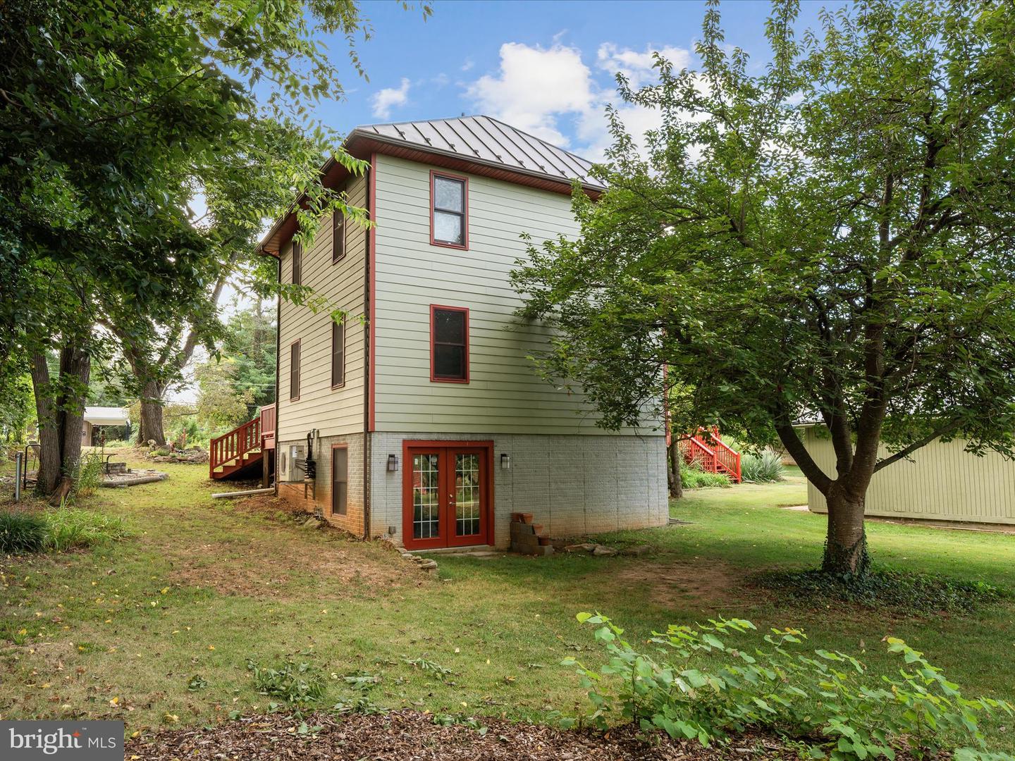 325 S CHURCH ST, BERRYVILLE, Virginia 22611, ,Land,For sale,325 S CHURCH ST,VACL2006080 MLS # VACL2006080