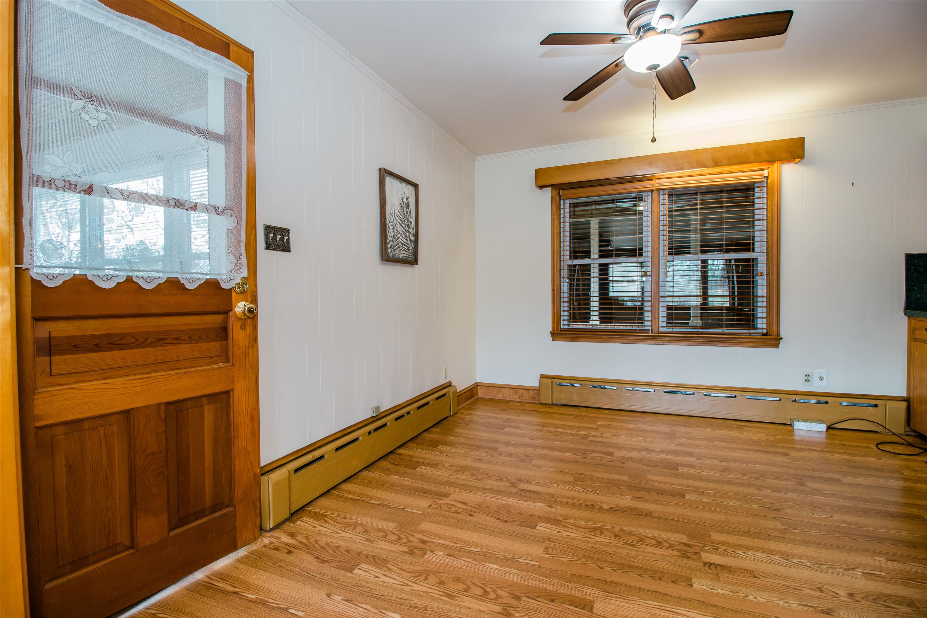 355 WESTVIEW ST, DAYTON, Virginia 22821, 3 Bedrooms Bedrooms, ,1 BathroomBathrooms,Residential,Solid built Brick Ranch,355 WESTVIEW ST,671493 MLS # 671493