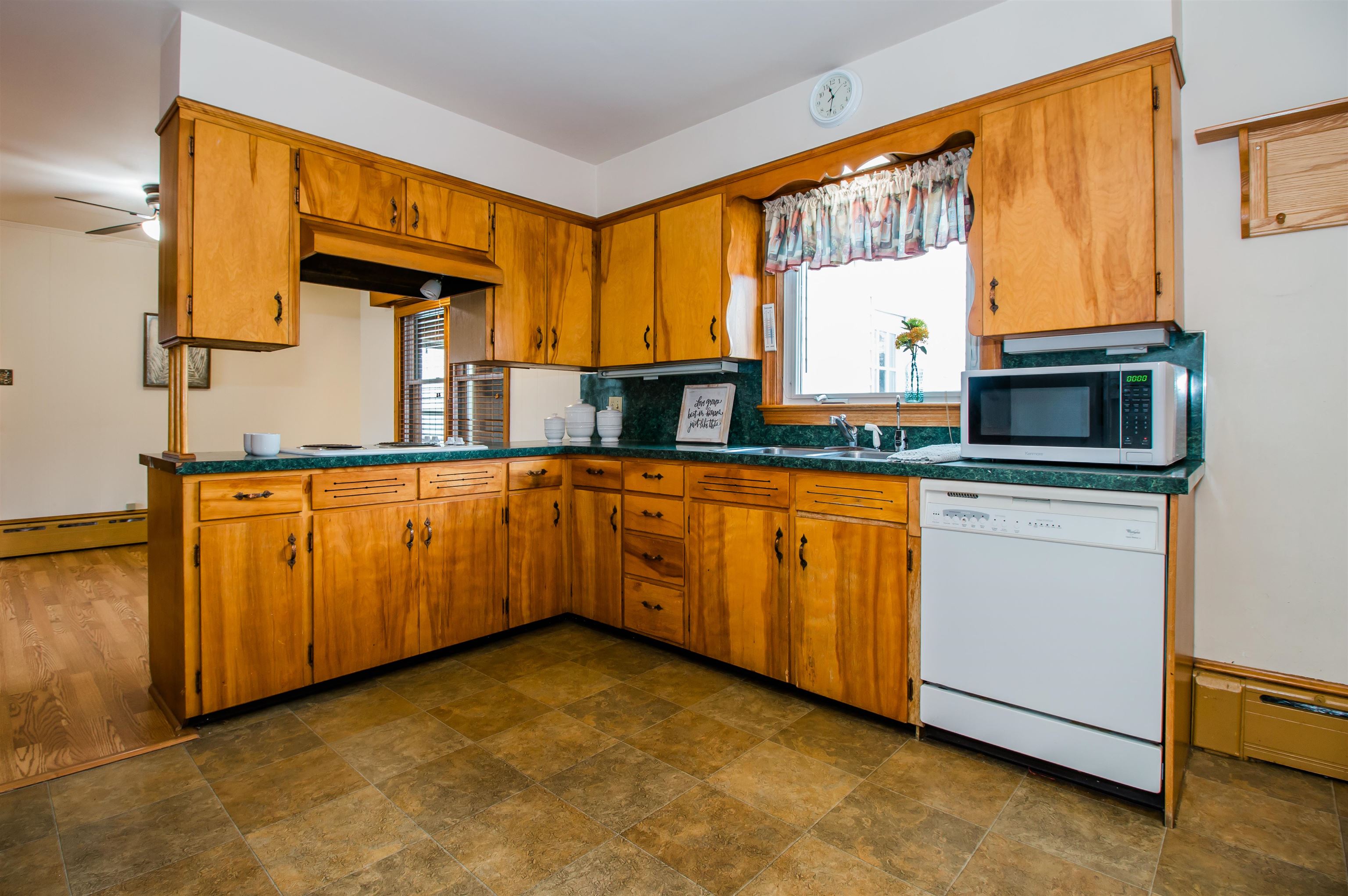 355 WESTVIEW ST, DAYTON, Virginia 22821, 3 Bedrooms Bedrooms, ,1 BathroomBathrooms,Residential,Solid built Brick Ranch,355 WESTVIEW ST,671493 MLS # 671493