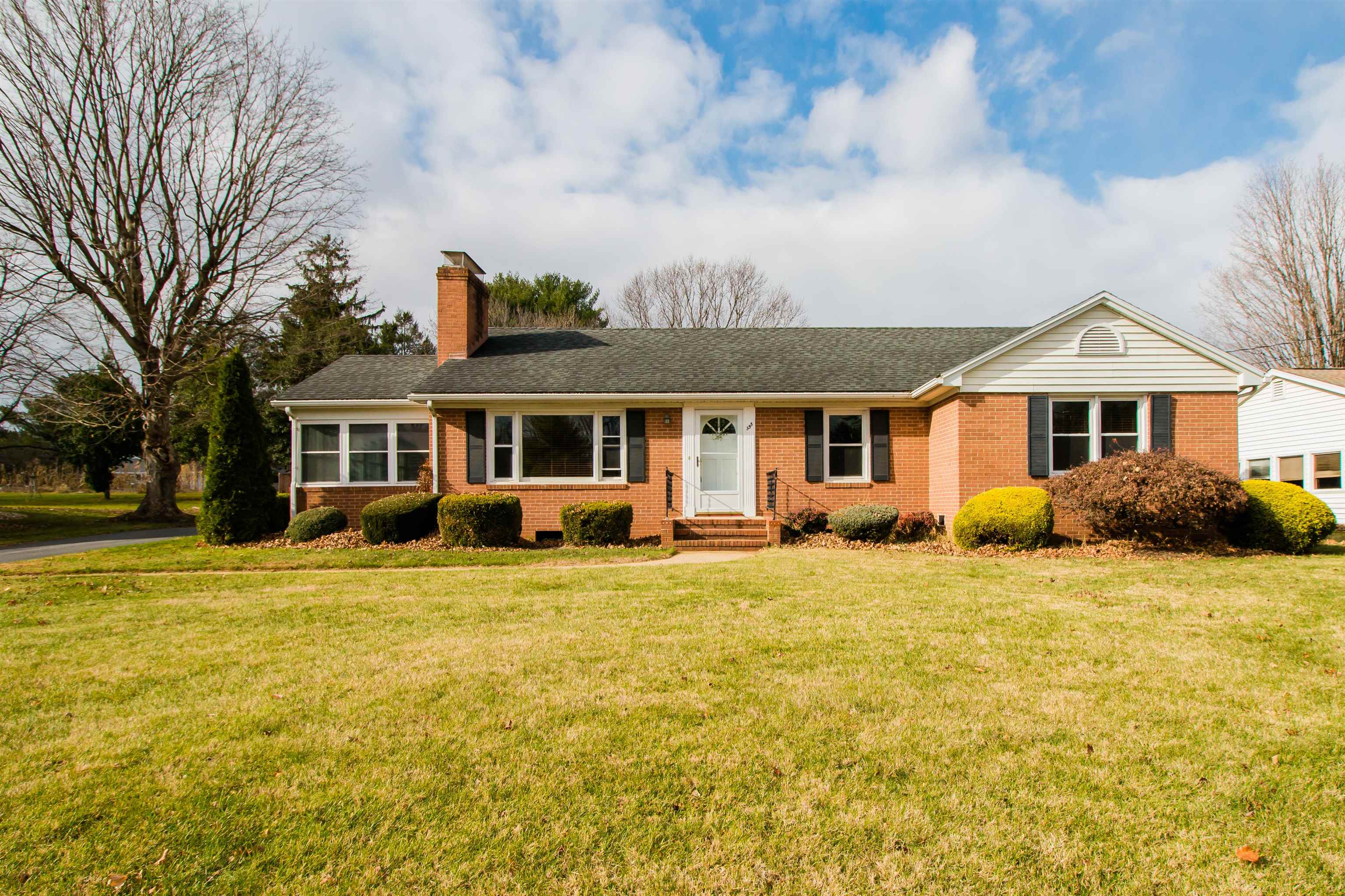 355 WESTVIEW ST, DAYTON, Virginia 22821, 3 Bedrooms Bedrooms, ,1 BathroomBathrooms,Residential,Solid built Brick Ranch,355 WESTVIEW ST,671493 MLS # 671493