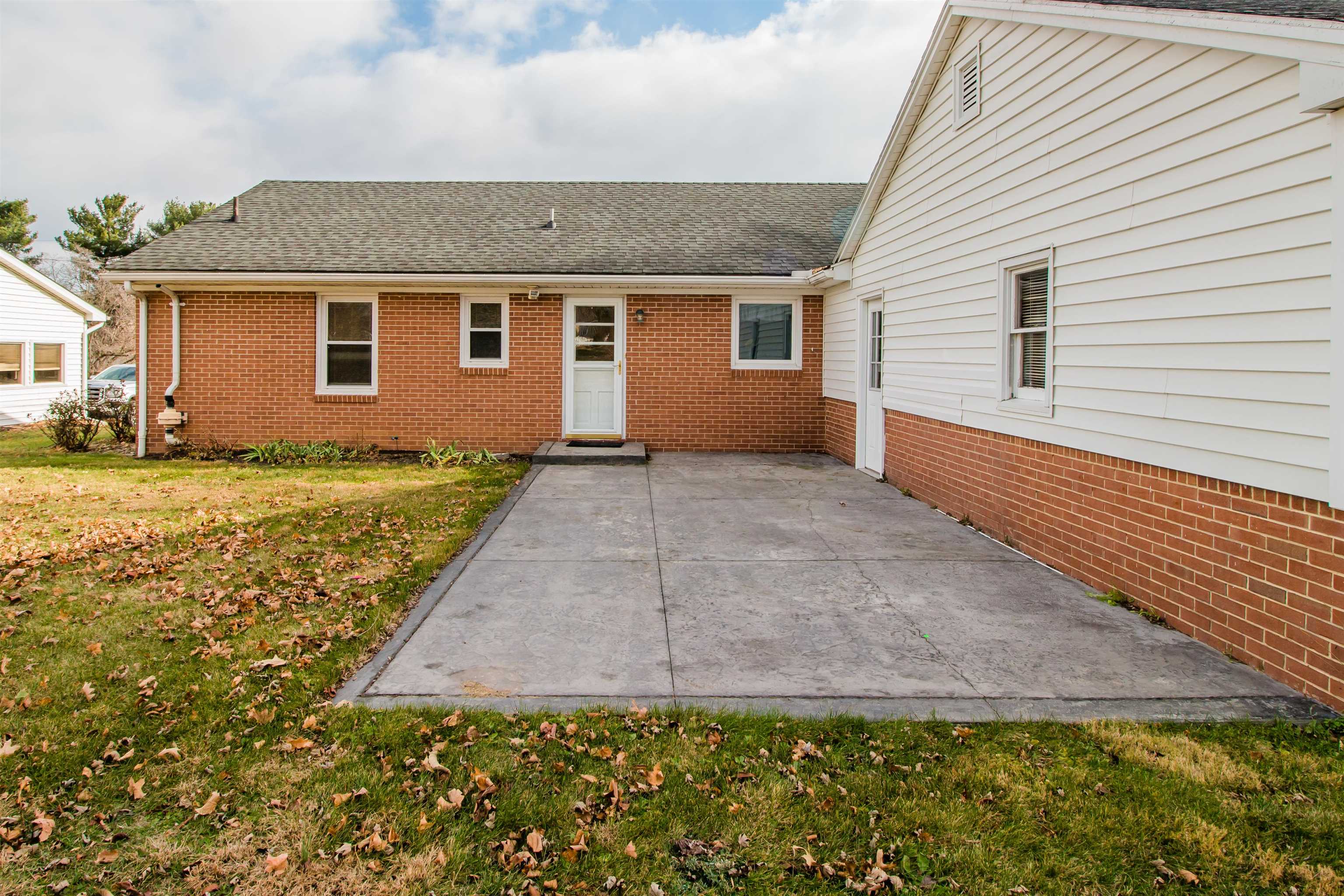 355 WESTVIEW ST, DAYTON, Virginia 22821, 3 Bedrooms Bedrooms, ,1 BathroomBathrooms,Residential,Solid built Brick Ranch,355 WESTVIEW ST,671493 MLS # 671493