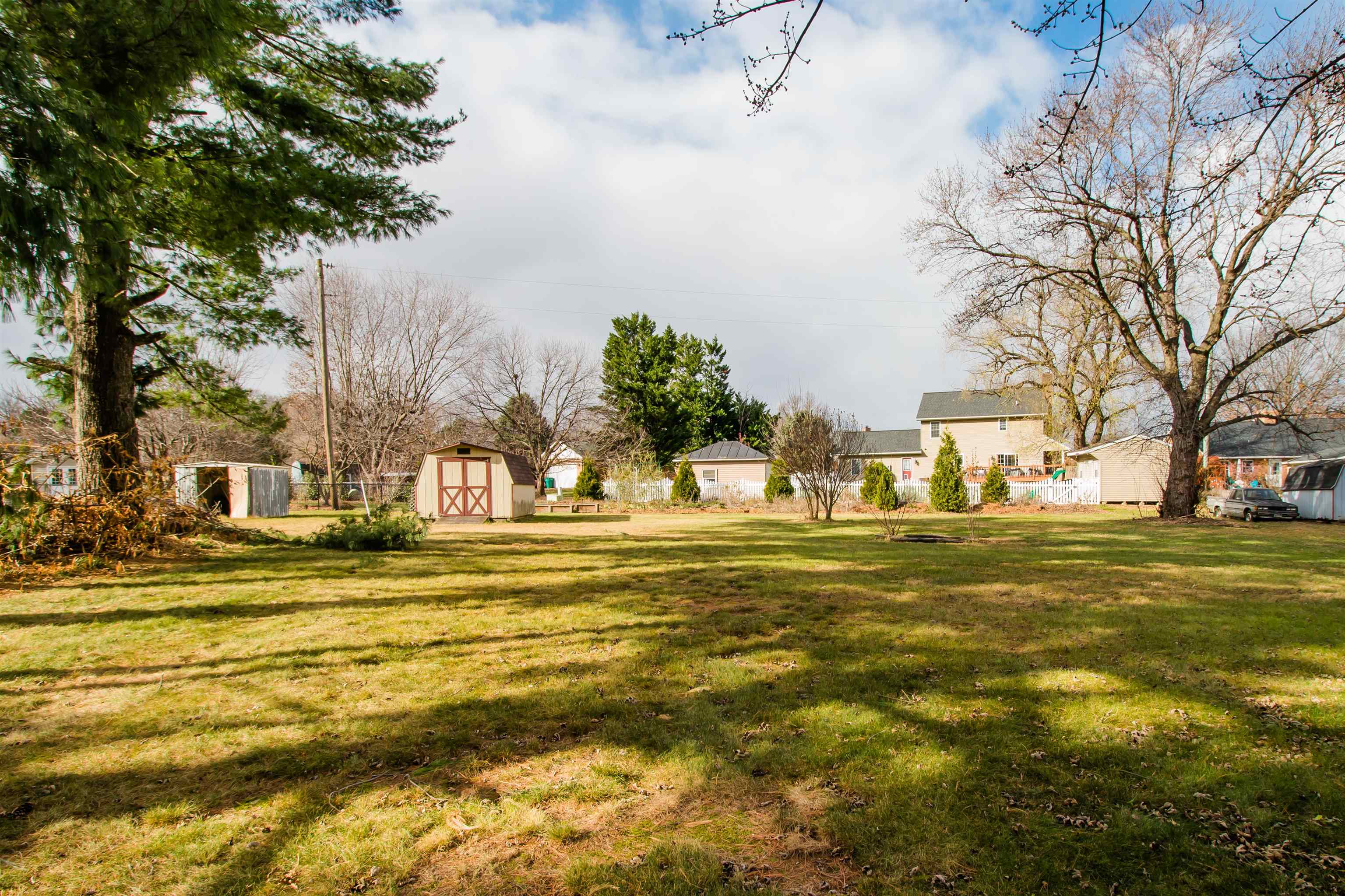 355 WESTVIEW ST, DAYTON, Virginia 22821, 3 Bedrooms Bedrooms, ,1 BathroomBathrooms,Residential,Solid built Brick Ranch,355 WESTVIEW ST,671493 MLS # 671493