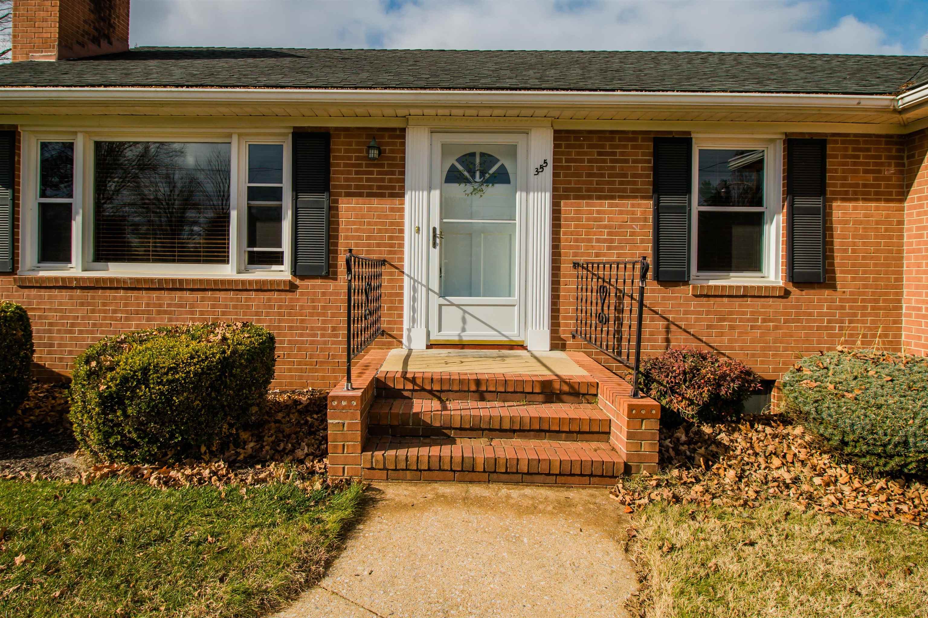 355 WESTVIEW ST, DAYTON, Virginia 22821, 3 Bedrooms Bedrooms, ,1 BathroomBathrooms,Residential,Solid built Brick Ranch,355 WESTVIEW ST,671493 MLS # 671493