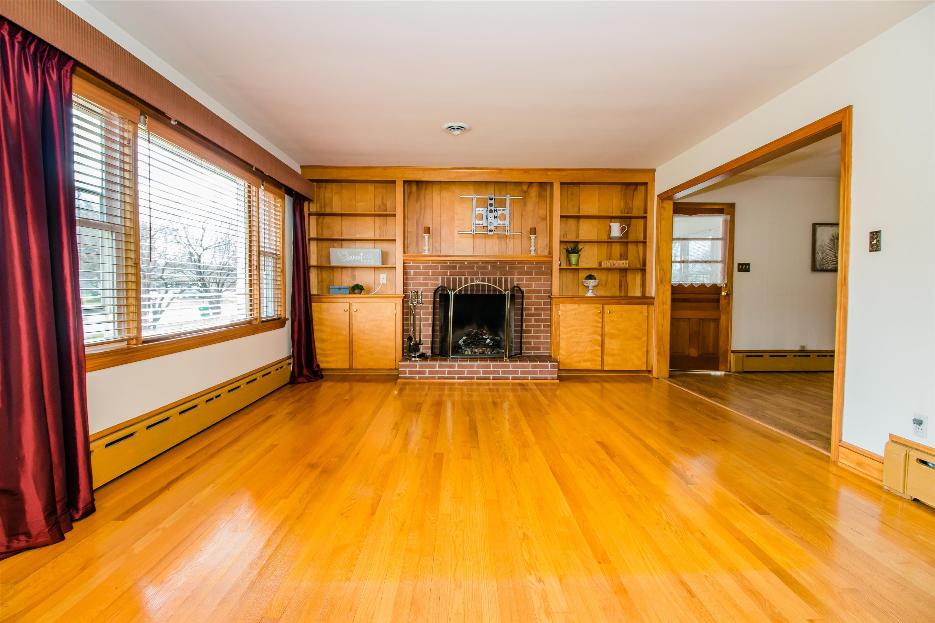 355 WESTVIEW ST, DAYTON, Virginia 22821, 3 Bedrooms Bedrooms, ,1 BathroomBathrooms,Residential,Solid built Brick Ranch,355 WESTVIEW ST,671493 MLS # 671493