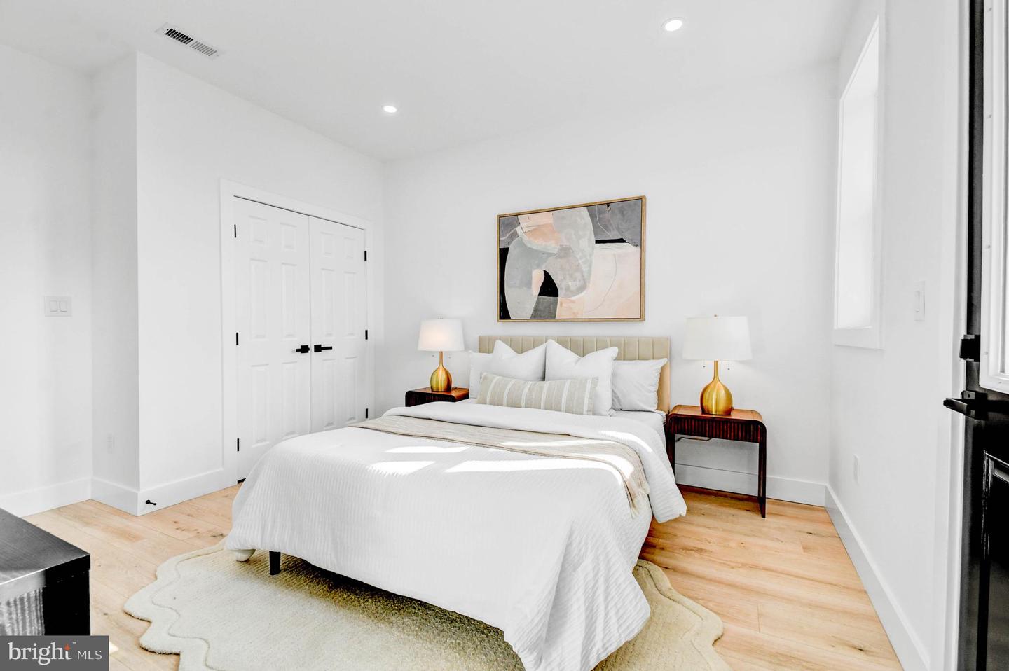 517 FLORIDA AVE NE, WASHINGTON, District Of Columbia 20002, 4 Bedrooms Bedrooms, ,3 BathroomsBathrooms,Residential,For sale,517 FLORIDA AVE NE,DCDC2233006 MLS # DCDC2233006