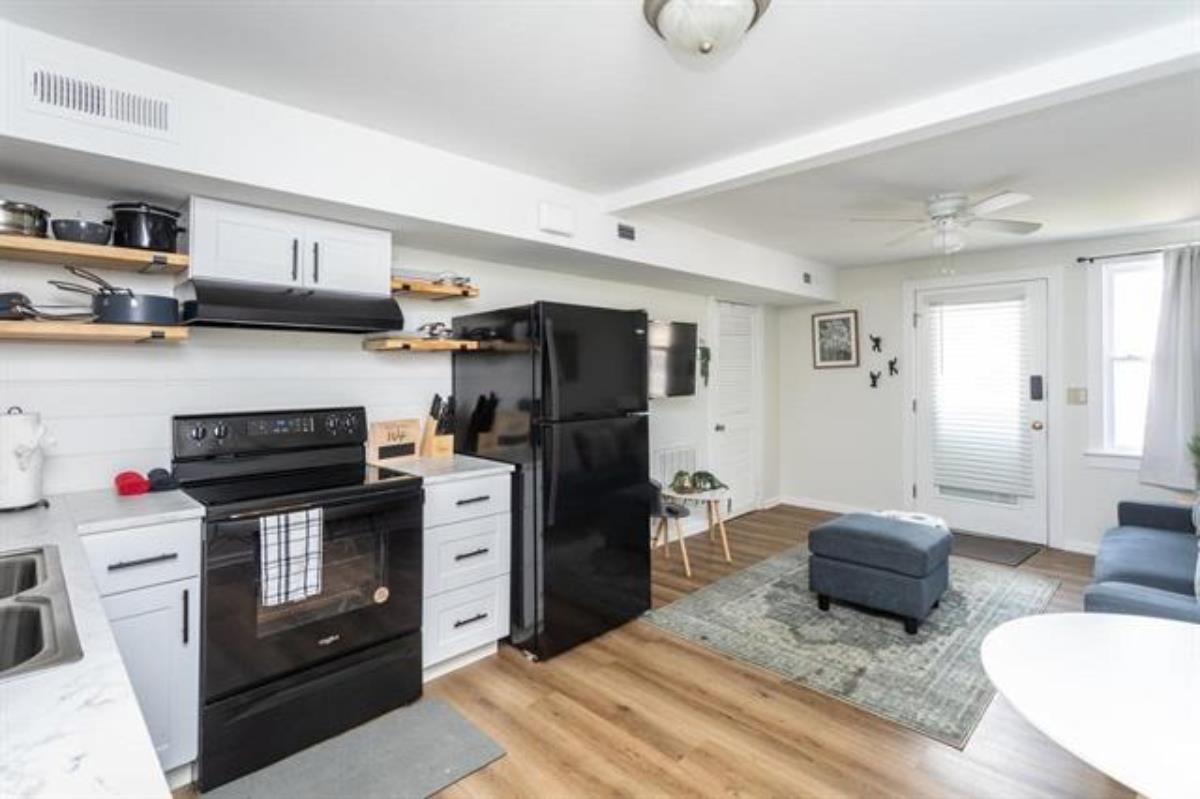 600 EAST MAIN ST, WAYNESBORO, Virginia 22980, ,Commercial,600 EAST MAIN ST,671496 MLS # 671496