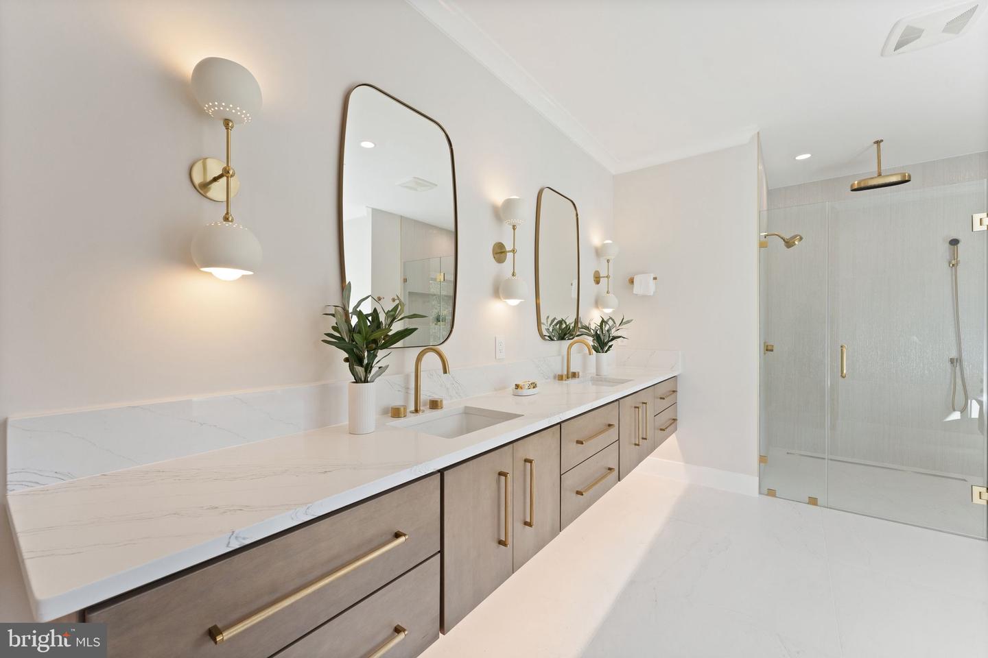 1710 DALEWOOD PLACE, MCLEAN, Virginia 22101, 6 Bedrooms Bedrooms, ,6 BathroomsBathrooms,Residential,For sale,1710 DALEWOOD PLACE,VAFX2160808 MLS # VAFX2160808 1710 DALEWOOD PLACE, MCLEAN, Virginia 22101, 6 Bedrooms Bedrooms, ,6 BathroomsBathrooms,Residential,For sale,1710 DALEWOOD PLACE,VAFX2160808 MLS # VAFX2160808