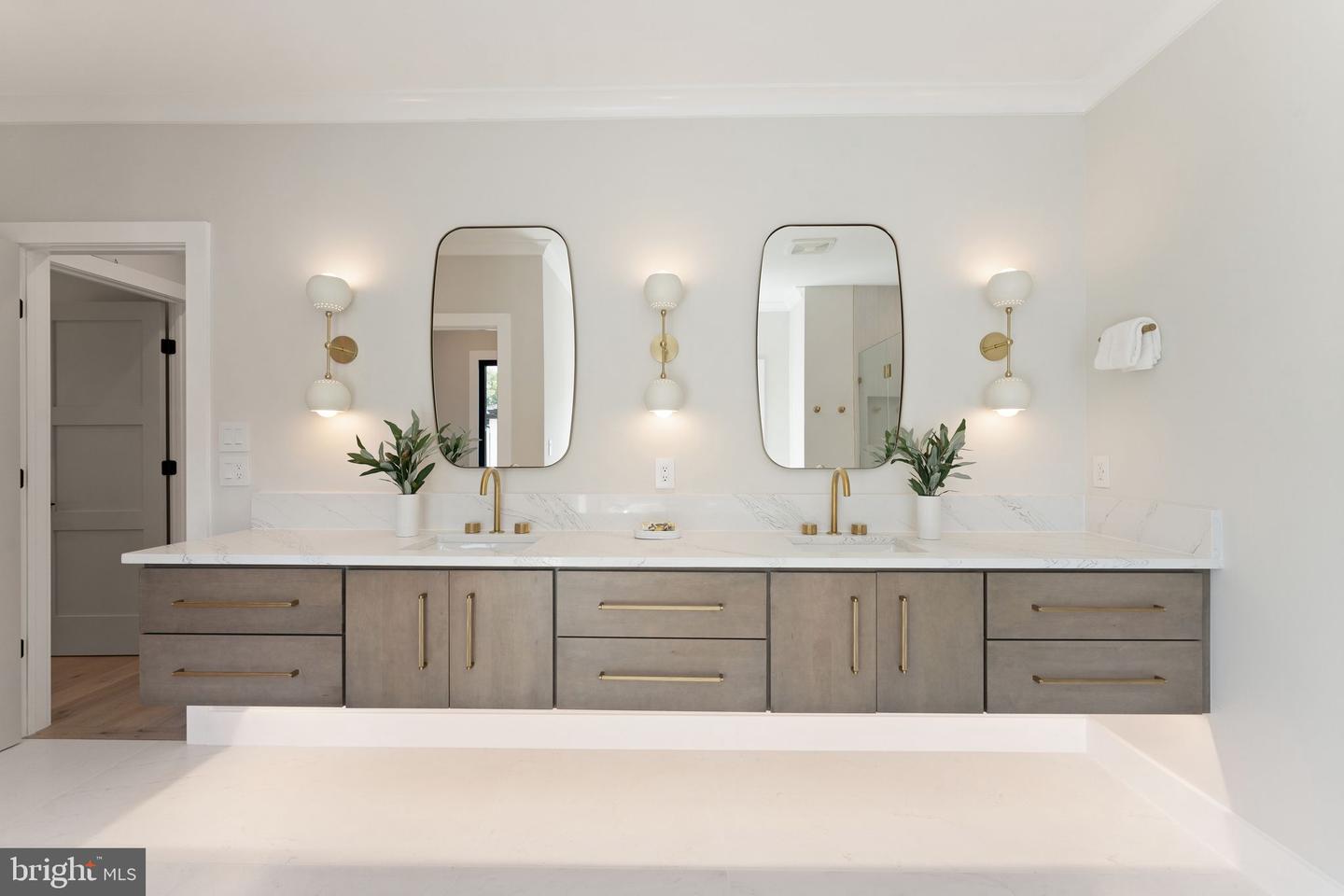 1710 DALEWOOD PLACE, MCLEAN, Virginia 22101, 6 Bedrooms Bedrooms, ,6 BathroomsBathrooms,Residential,For sale,1710 DALEWOOD PLACE,VAFX2160808 MLS # VAFX2160808 1710 DALEWOOD PLACE, MCLEAN, Virginia 22101, 6 Bedrooms Bedrooms, ,6 BathroomsBathrooms,Residential,For sale,1710 DALEWOOD PLACE,VAFX2160808 MLS # VAFX2160808