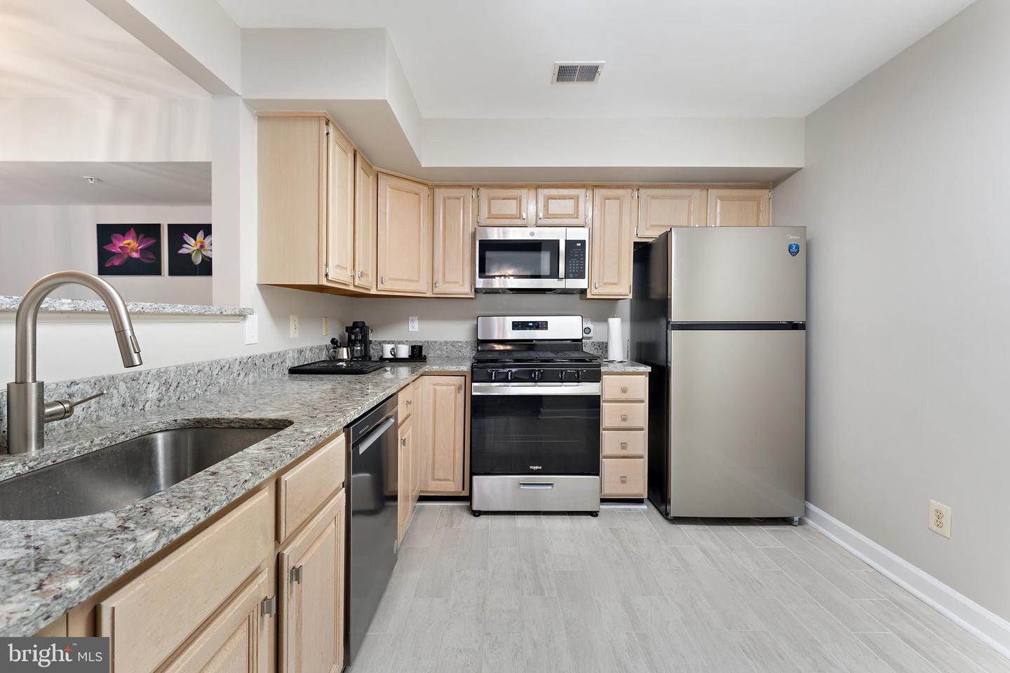 12253 FAIRFIELD HOUSE DR #405, FAIRFAX, Virginia 22033, 2 Bedrooms Bedrooms, ,2 BathroomsBathrooms,Residential,For sale,12253 FAIRFIELD HOUSE DR #405,VAFX2256908 MLS # VAFX2256908 12253 FAIRFIELD HOUSE DR #405, FAIRFAX, Virginia 22033, 2 Bedrooms Bedrooms, ,2 BathroomsBathrooms,Residential,For sale,12253 FAIRFIELD HOUSE DR #405,VAFX2256908 MLS # VAFX2256908