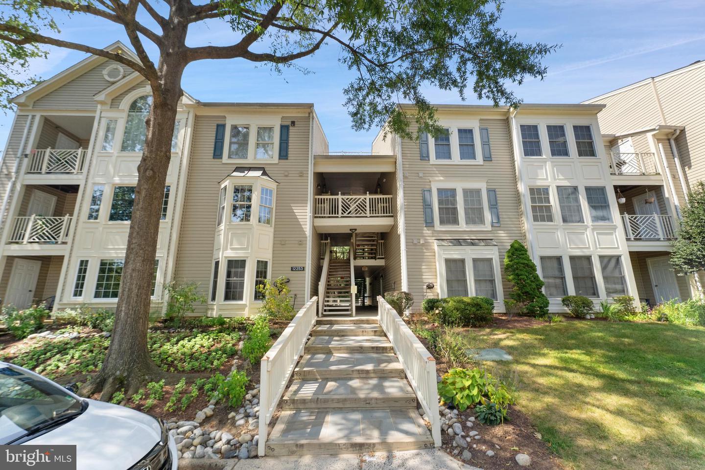 12253 FAIRFIELD HOUSE DR #405, FAIRFAX, Virginia 22033, 2 Bedrooms Bedrooms, ,2 BathroomsBathrooms,Residential,For sale,12253 FAIRFIELD HOUSE DR #405,VAFX2256908 MLS # VAFX2256908 12253 FAIRFIELD HOUSE DR #405, FAIRFAX, Virginia 22033, 2 Bedrooms Bedrooms, ,2 BathroomsBathrooms,Residential,For sale,12253 FAIRFIELD HOUSE DR #405,VAFX2256908 MLS # VAFX2256908