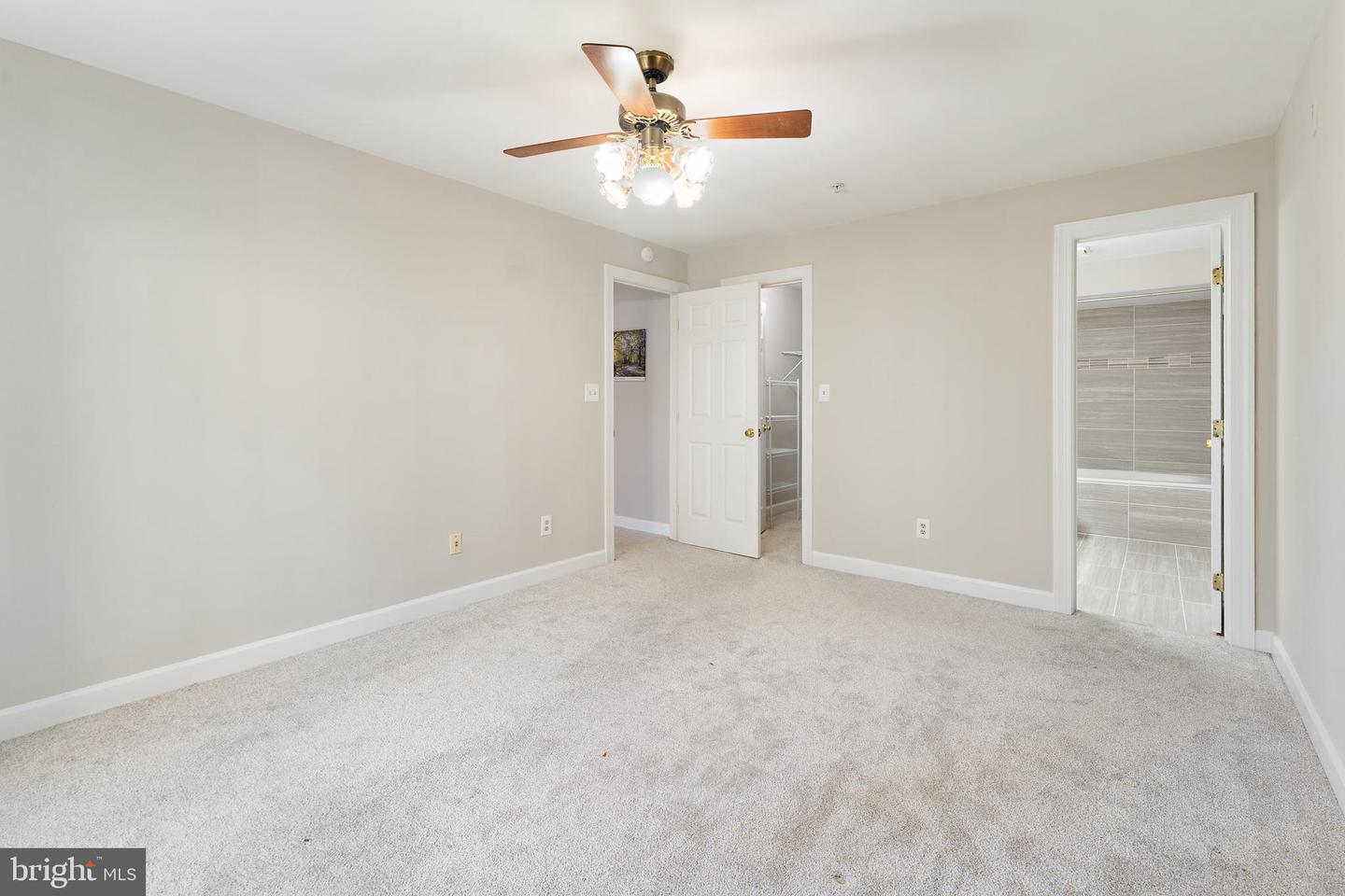 12253 FAIRFIELD HOUSE DR #405, FAIRFAX, Virginia 22033, 2 Bedrooms Bedrooms, ,2 BathroomsBathrooms,Residential,For sale,12253 FAIRFIELD HOUSE DR #405,VAFX2256908 MLS # VAFX2256908 12253 FAIRFIELD HOUSE DR #405, FAIRFAX, Virginia 22033, 2 Bedrooms Bedrooms, ,2 BathroomsBathrooms,Residential,For sale,12253 FAIRFIELD HOUSE DR #405,VAFX2256908 MLS # VAFX2256908