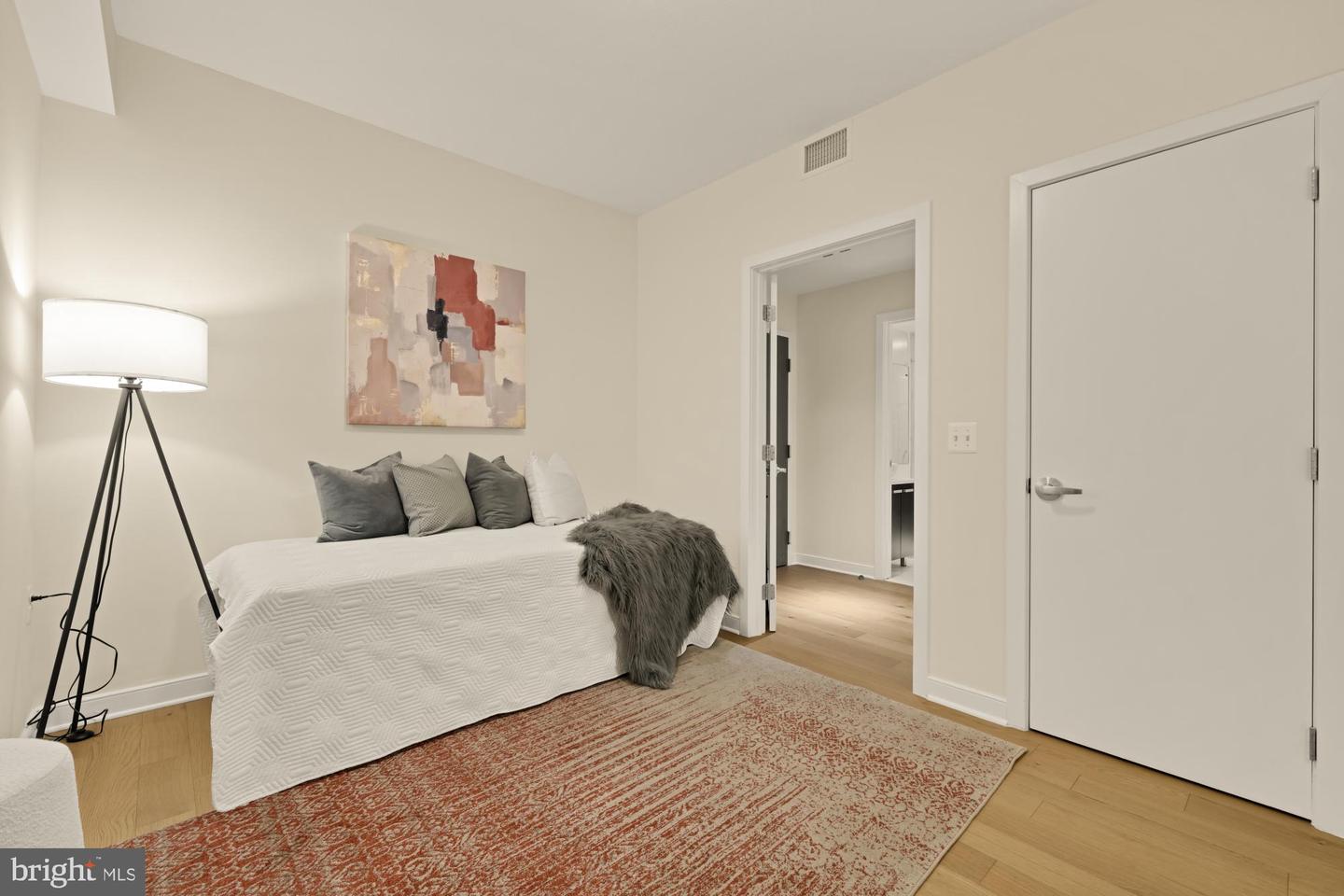 1010 MASSACHUSETTS AVE NW #207, WASHINGTON, District Of Columbia 20001, 2 Bedrooms Bedrooms, 4 Rooms Rooms,2 BathroomsBathrooms,Residential,For sale,1010 MASSACHUSETTS AVE NW #207,DCDC2225662 MLS # DCDC2225662