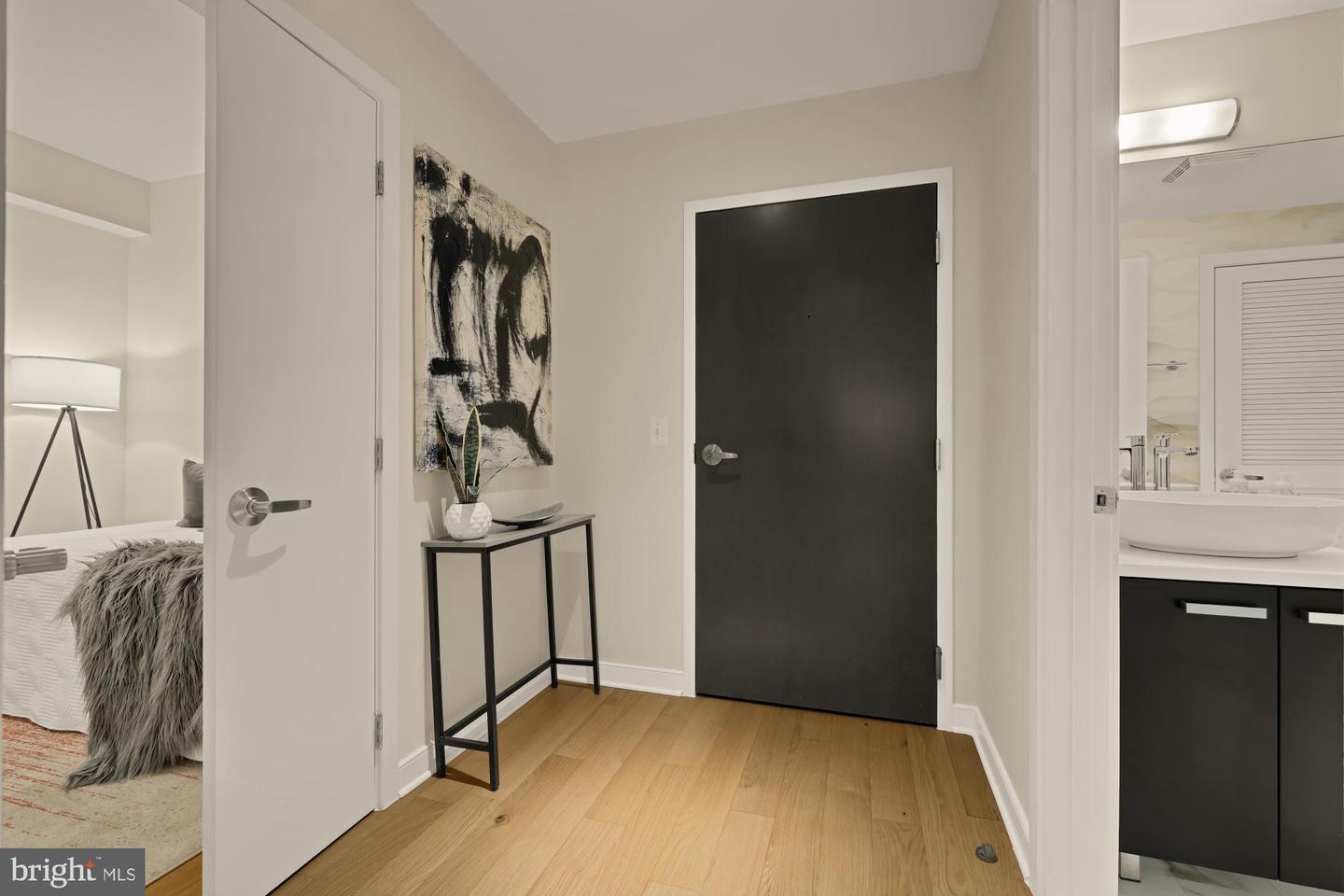 1010 MASSACHUSETTS AVE NW #207, WASHINGTON, District Of Columbia 20001, 2 Bedrooms Bedrooms, 4 Rooms Rooms,2 BathroomsBathrooms,Residential,For sale,1010 MASSACHUSETTS AVE NW #207,DCDC2225662 MLS # DCDC2225662