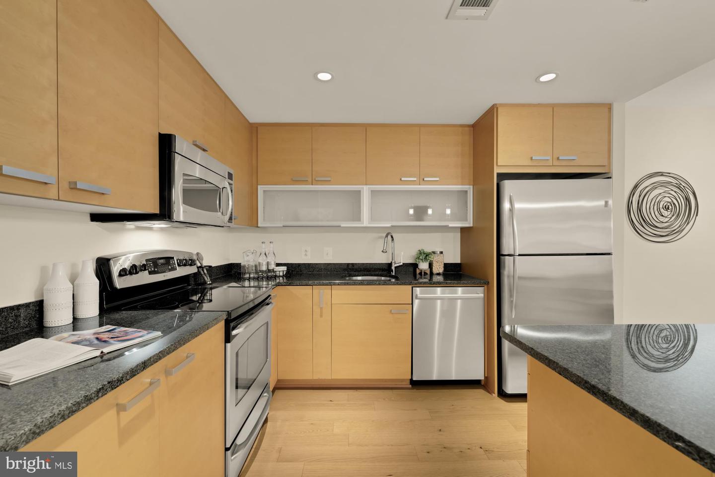 1010 MASSACHUSETTS AVE NW #207, WASHINGTON, District Of Columbia 20001, 2 Bedrooms Bedrooms, 4 Rooms Rooms,2 BathroomsBathrooms,Residential,For sale,1010 MASSACHUSETTS AVE NW #207,DCDC2225662 MLS # DCDC2225662