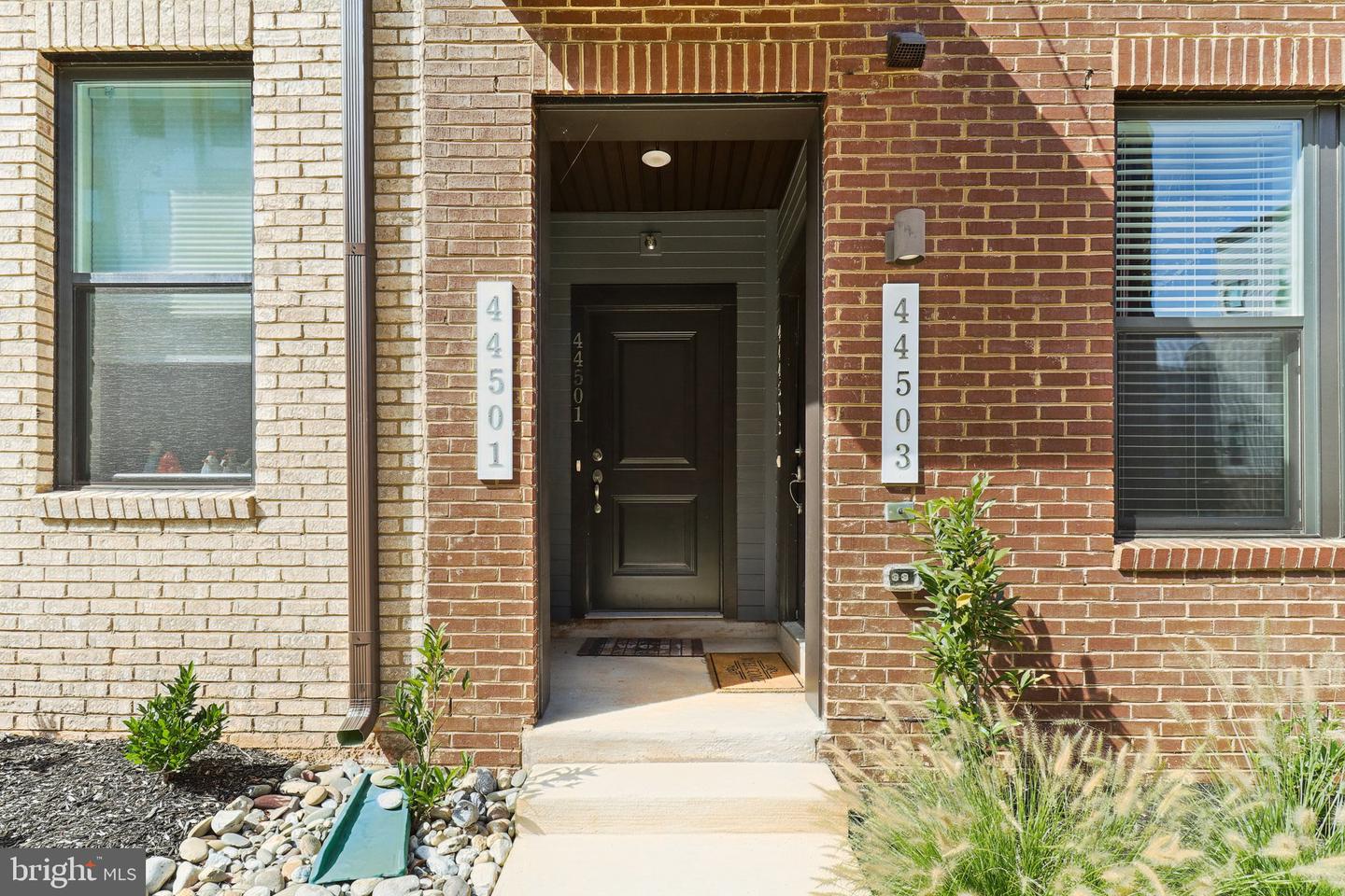 44501 WOLFHOUND SQ, ASHBURN, Virginia 20147, 3 Bedrooms Bedrooms, ,2 BathroomsBathrooms,Residential,For sale,44501 WOLFHOUND SQ,VALO2110132 MLS # VALO2110132 44501 WOLFHOUND SQ, ASHBURN, Virginia 20147, 3 Bedrooms Bedrooms, ,2 BathroomsBathrooms,Residential,For sale,44501 WOLFHOUND SQ,VALO2110132 MLS # VALO2110132