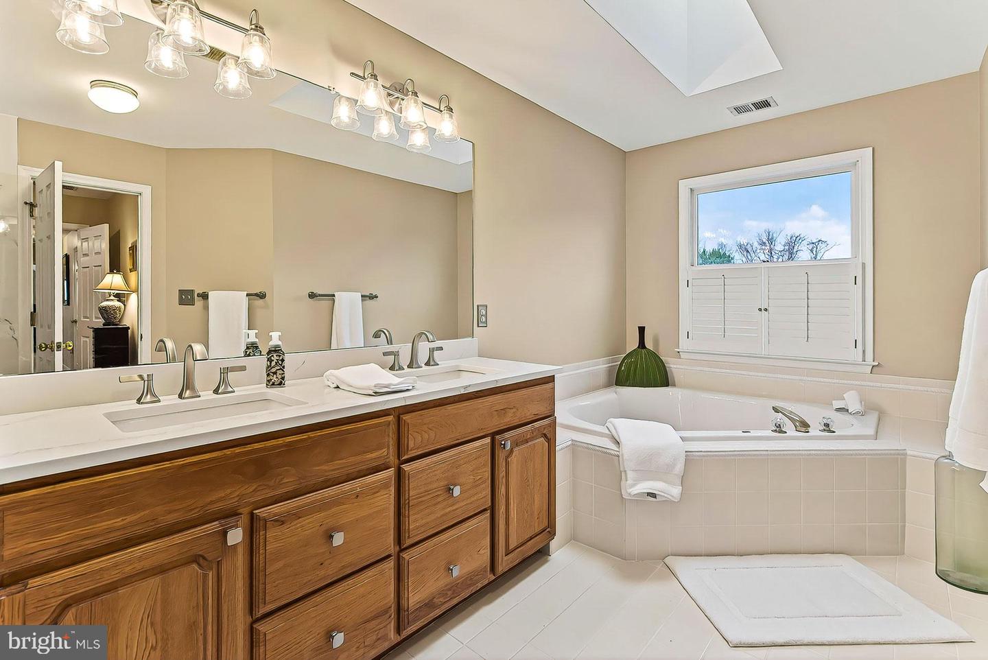 39854 CANTERFIELD CT, LOVETTSVILLE, Virginia 20180, 5 Bedrooms Bedrooms, ,3 BathroomsBathrooms,Residential,For sale,39854 CANTERFIELD CT,VALO2110766 MLS # VALO2110766 39854 CANTERFIELD CT, LOVETTSVILLE, Virginia 20180, 5 Bedrooms Bedrooms, ,3 BathroomsBathrooms,Residential,For sale,39854 CANTERFIELD CT,VALO2110766 MLS # VALO2110766