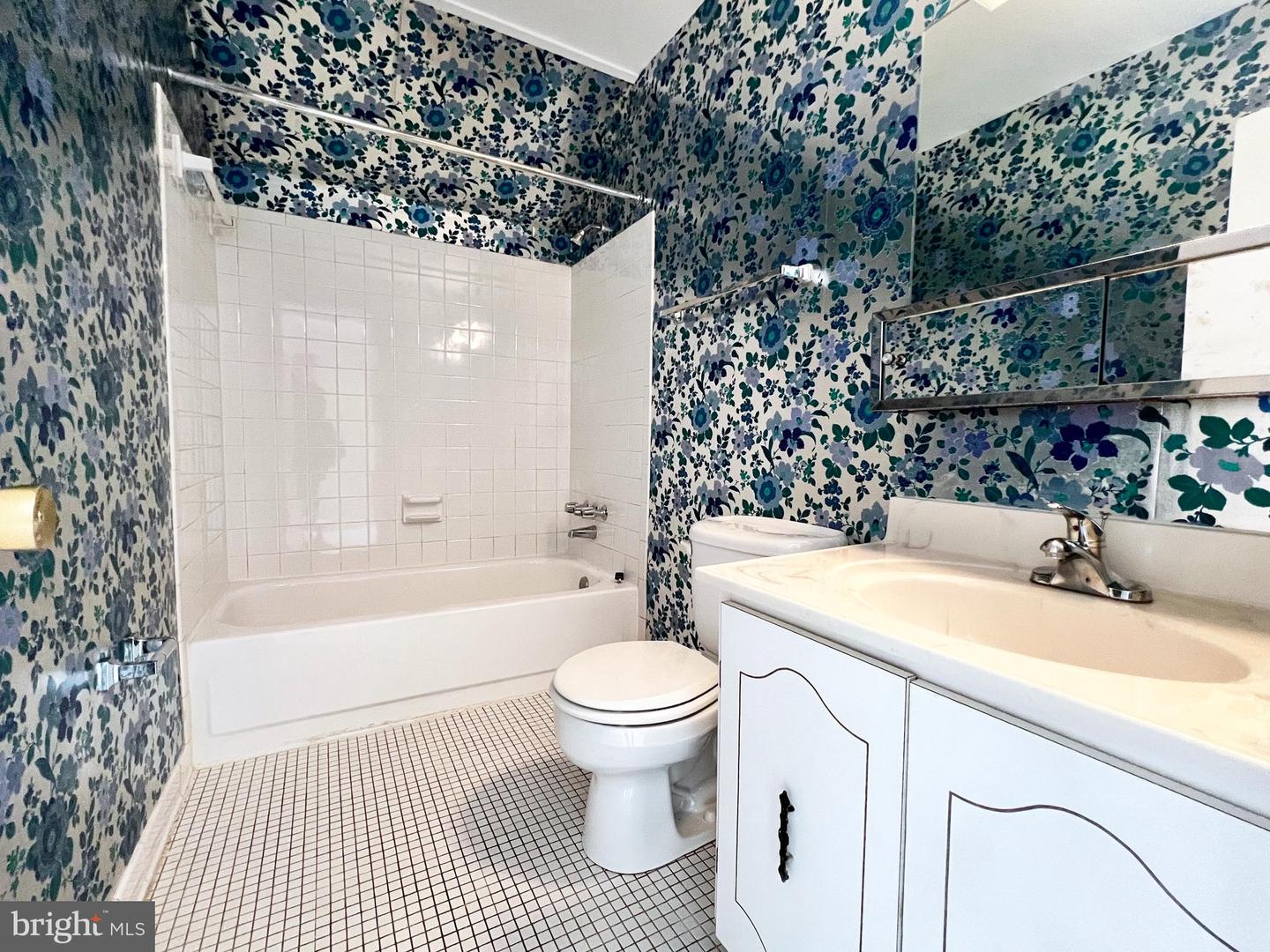 2699 CENTENNIAL CT, ALEXANDRIA, Virginia 22311, 3 Bedrooms Bedrooms, ,3 BathroomsBathrooms,Residential,For sale,2699 CENTENNIAL CT,VAAX2051852 MLS # VAAX2051852