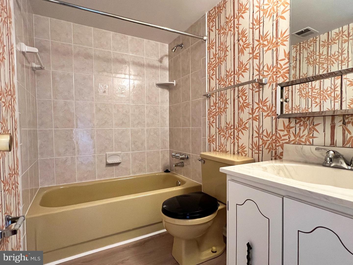 2699 CENTENNIAL CT, ALEXANDRIA, Virginia 22311, 3 Bedrooms Bedrooms, ,3 BathroomsBathrooms,Residential,For sale,2699 CENTENNIAL CT,VAAX2051852 MLS # VAAX2051852