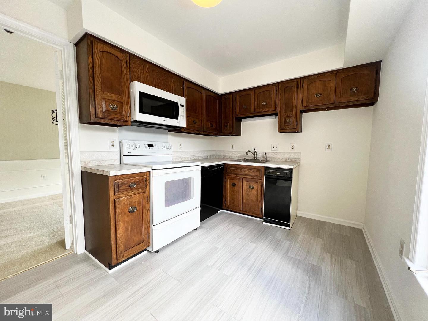 2699 CENTENNIAL CT, ALEXANDRIA, Virginia 22311, 3 Bedrooms Bedrooms, ,3 BathroomsBathrooms,Residential,For sale,2699 CENTENNIAL CT,VAAX2051852 MLS # VAAX2051852