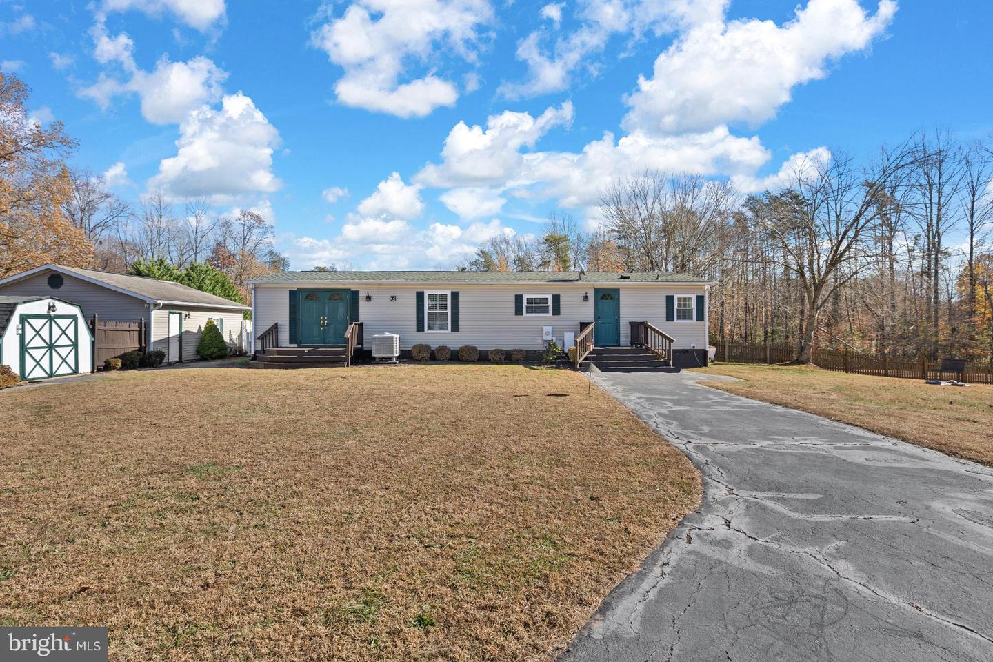 3100 DANBURY CIR, SPOTSYLVANIA, Virginia 22551, 3 Bedrooms Bedrooms, 5 Rooms Rooms,2 BathroomsBathrooms,Residential,For sale,3100 DANBURY CIR,VASP2037692 MLS # VASP2037692