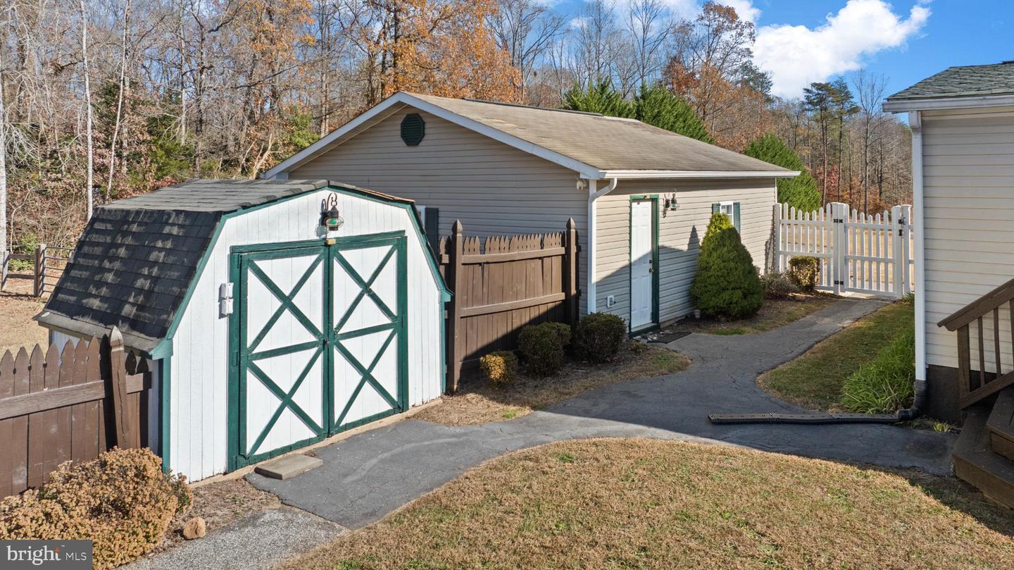 3100 DANBURY CIR, SPOTSYLVANIA, Virginia 22551, 3 Bedrooms Bedrooms, 5 Rooms Rooms,2 BathroomsBathrooms,Residential,For sale,3100 DANBURY CIR,VASP2037692 MLS # VASP2037692