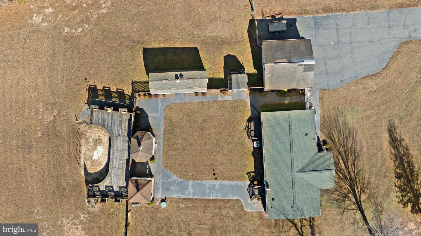 3100 DANBURY CIR, SPOTSYLVANIA, Virginia 22551, 3 Bedrooms Bedrooms, 5 Rooms Rooms,2 BathroomsBathrooms,Residential,For sale,3100 DANBURY CIR,VASP2037692 MLS # VASP2037692