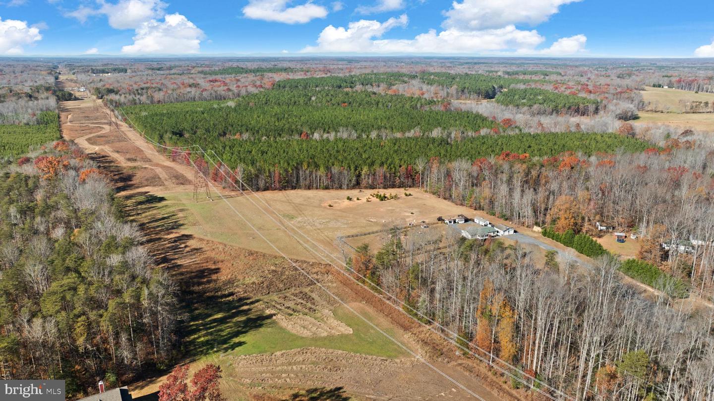 3100 DANBURY CIR, SPOTSYLVANIA, Virginia 22551, 3 Bedrooms Bedrooms, 5 Rooms Rooms,2 BathroomsBathrooms,Residential,For sale,3100 DANBURY CIR,VASP2037692 MLS # VASP2037692