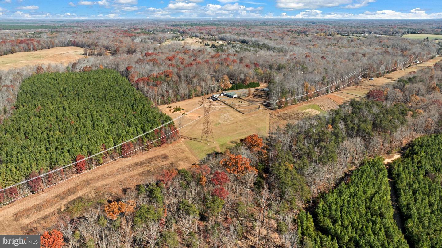 3100 DANBURY CIR, SPOTSYLVANIA, Virginia 22551, 3 Bedrooms Bedrooms, 5 Rooms Rooms,2 BathroomsBathrooms,Residential,For sale,3100 DANBURY CIR,VASP2037692 MLS # VASP2037692