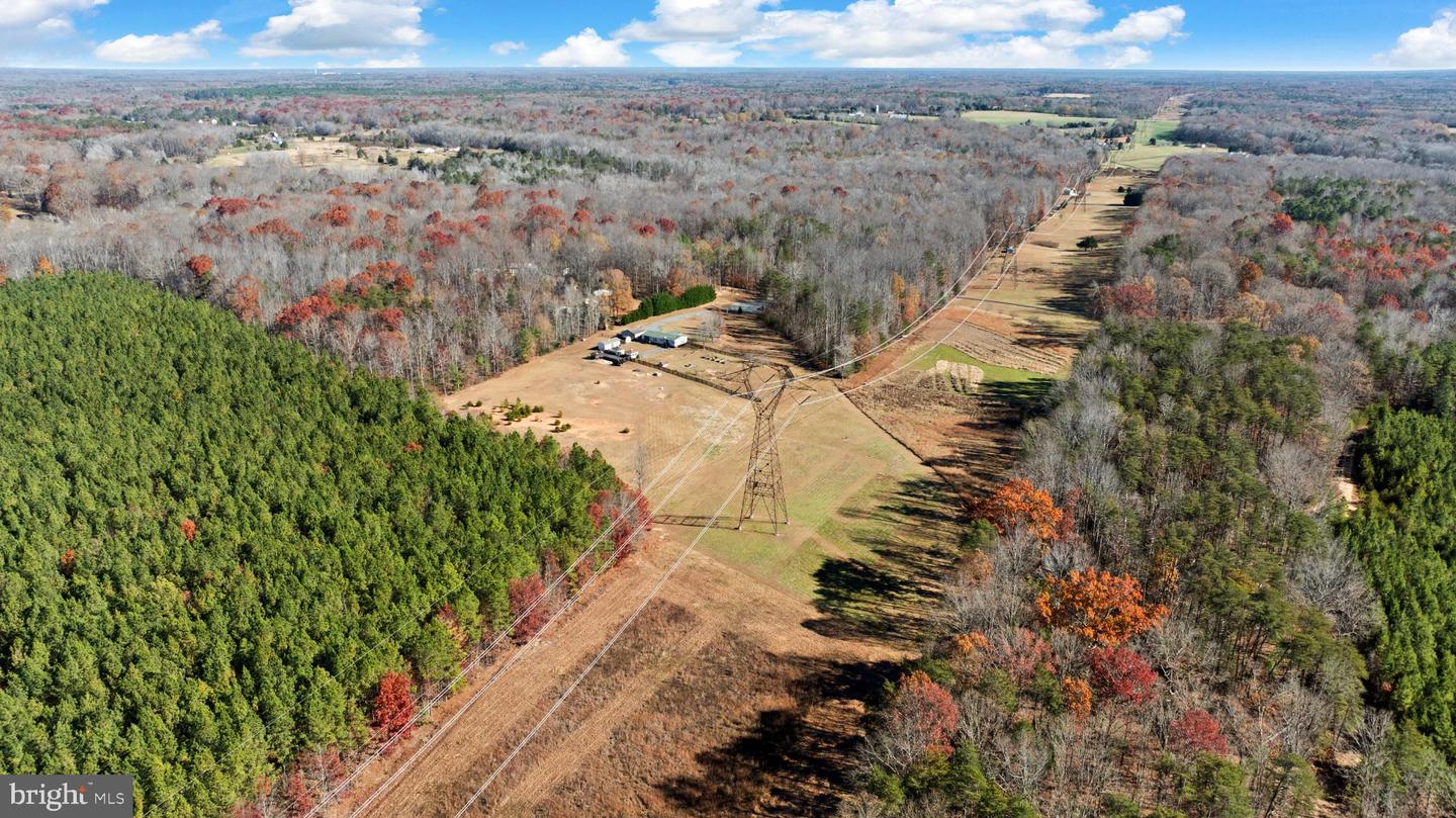 3100 DANBURY CIR, SPOTSYLVANIA, Virginia 22551, 3 Bedrooms Bedrooms, 5 Rooms Rooms,2 BathroomsBathrooms,Residential,For sale,3100 DANBURY CIR,VASP2037692 MLS # VASP2037692